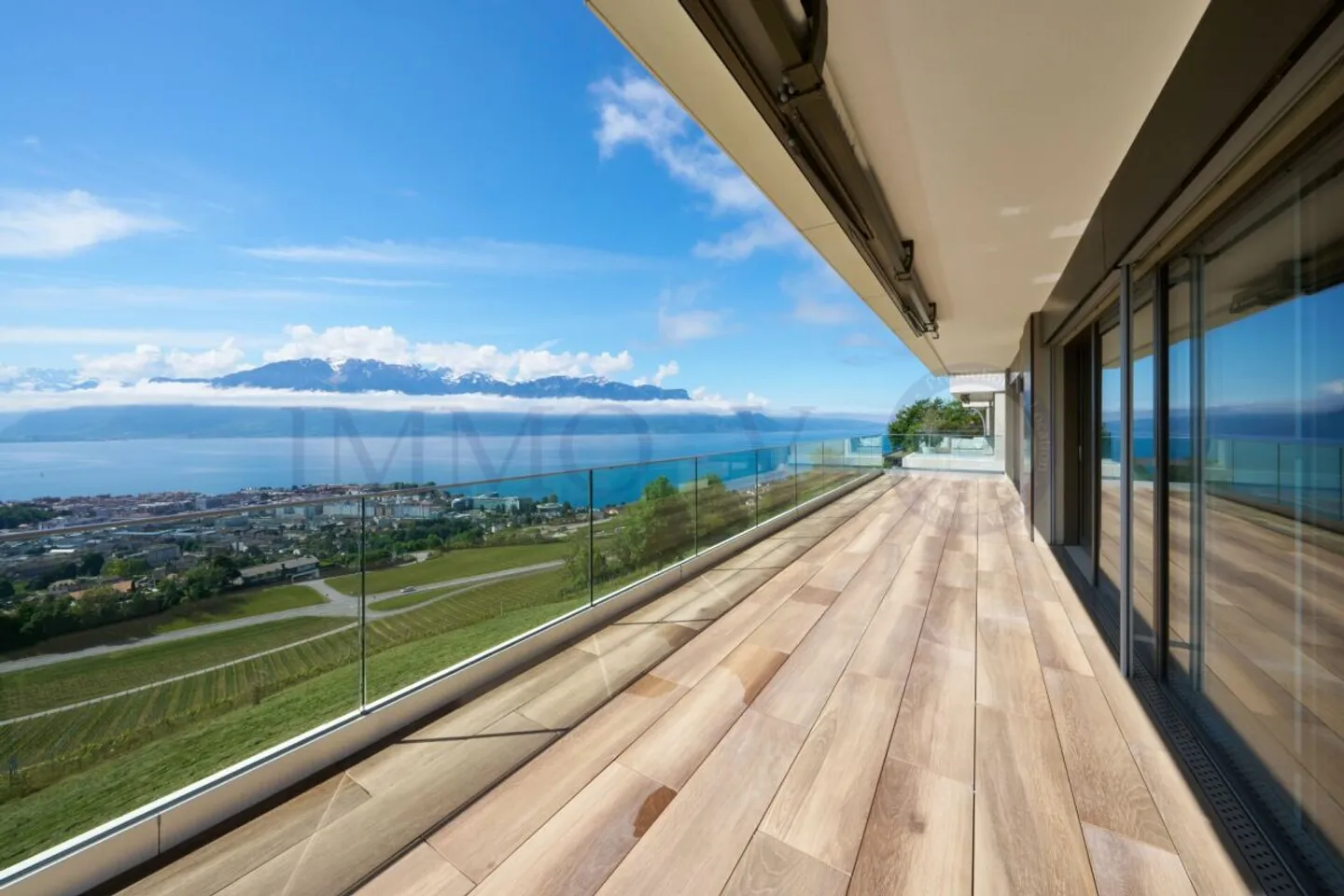 Appartement de Luxe avec Terrasse - Photo 1 sur 10