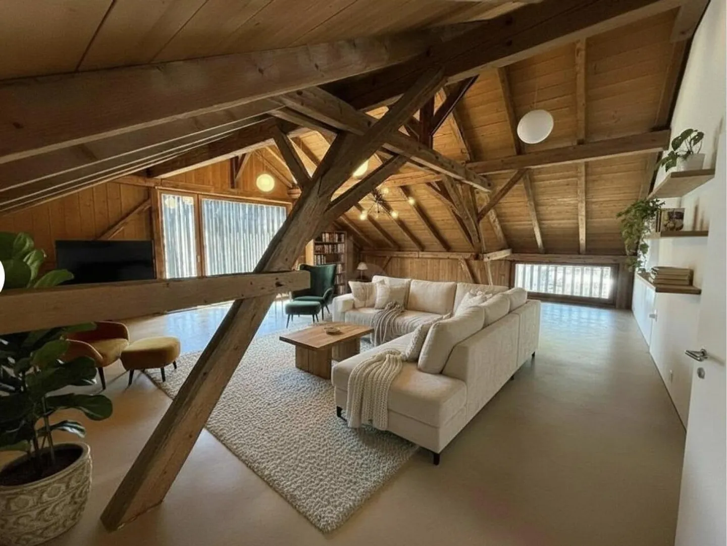 Converted Barn with Large Loft Space - Photo 1 of 6