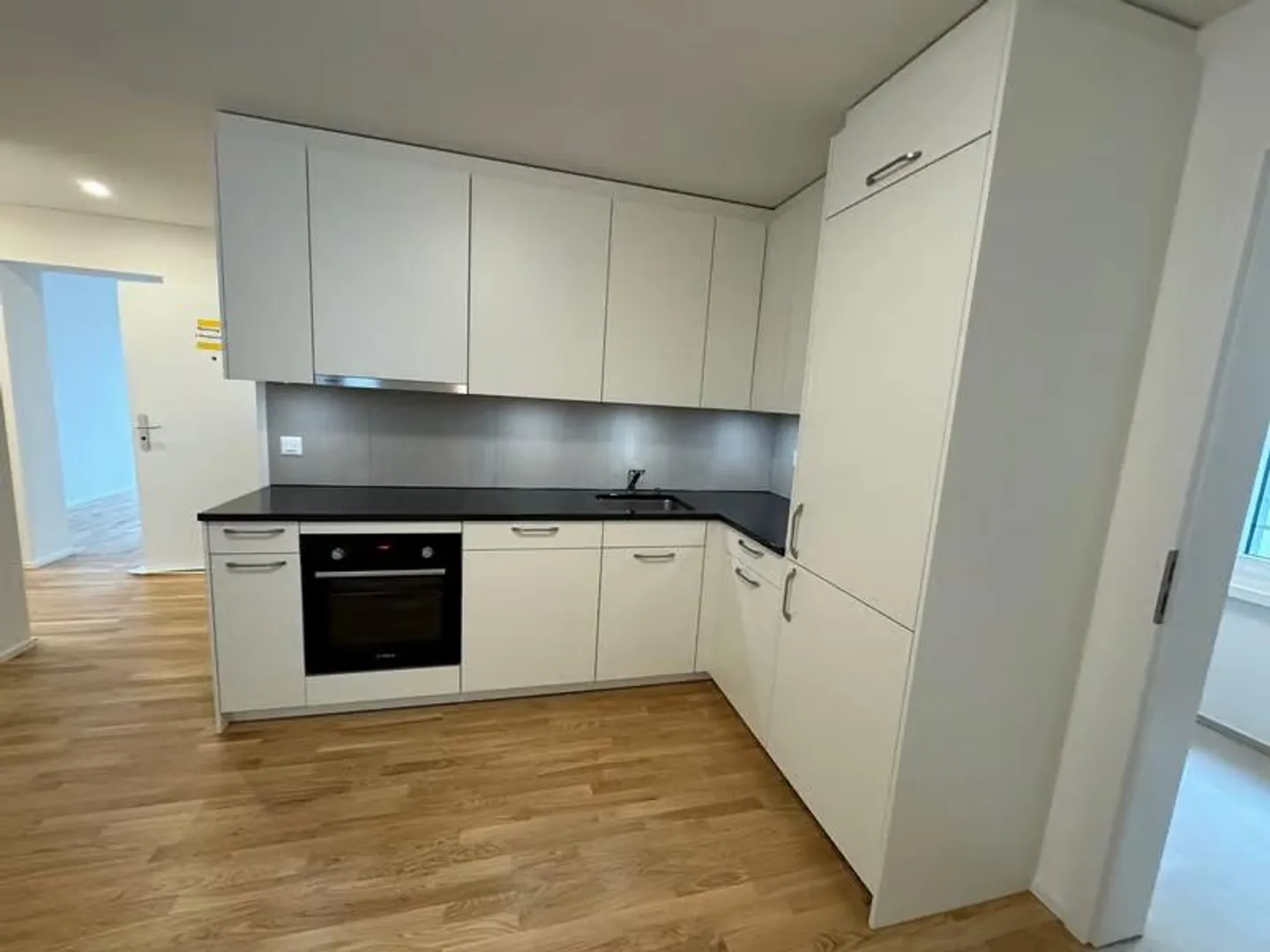 Appartamento moderno in posizione centrale in affitto - Foto 3 di 9