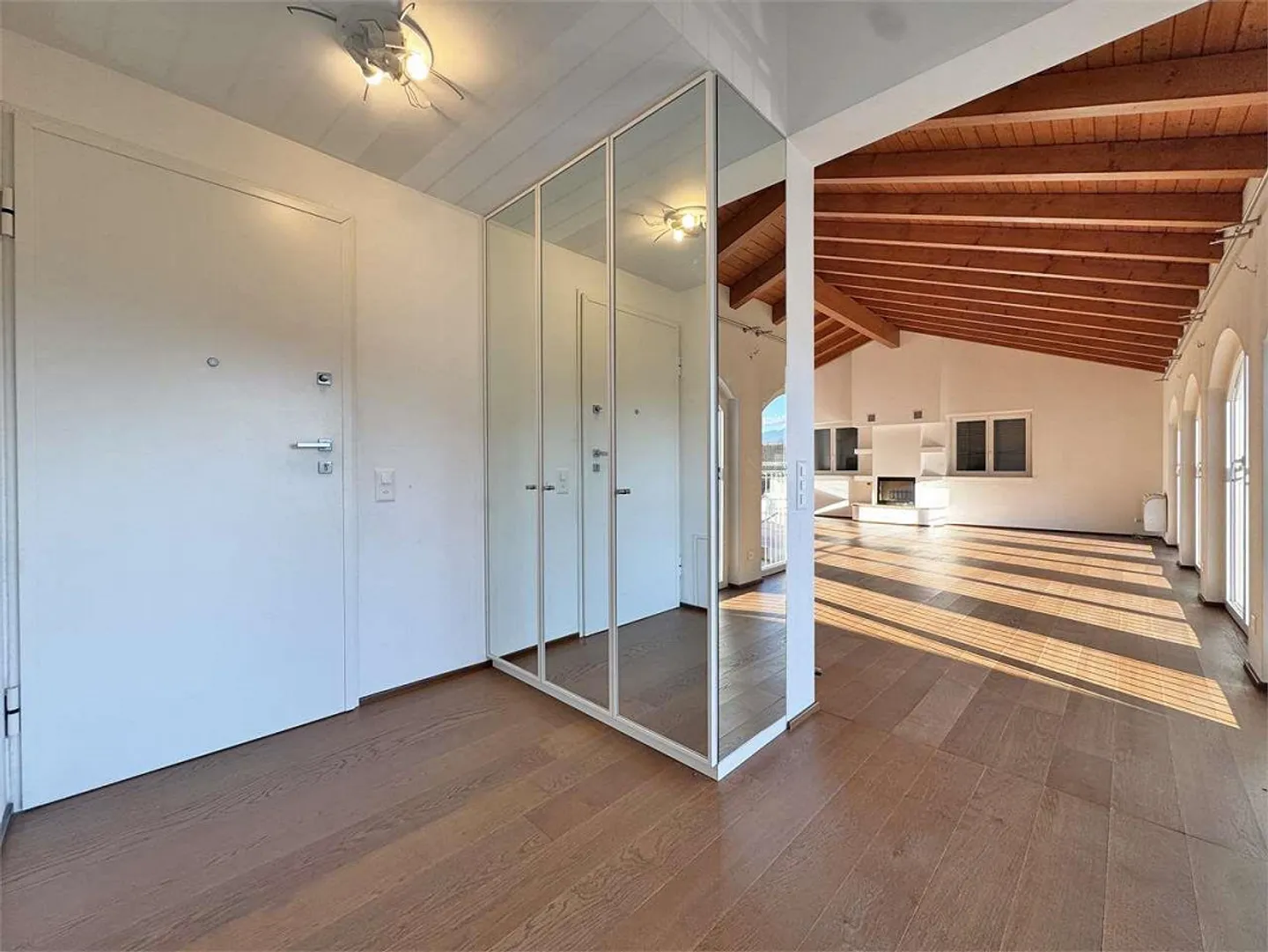 Charmantes Duplex mit Panoramablick - Foto 3 von 11