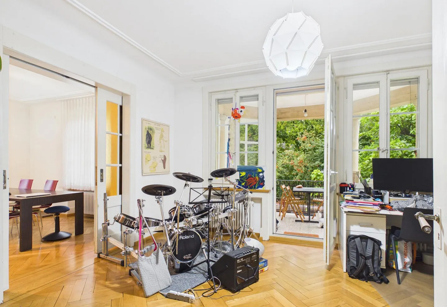 A multi-family house with character and idyllic garden area - Photo 8 of 22
