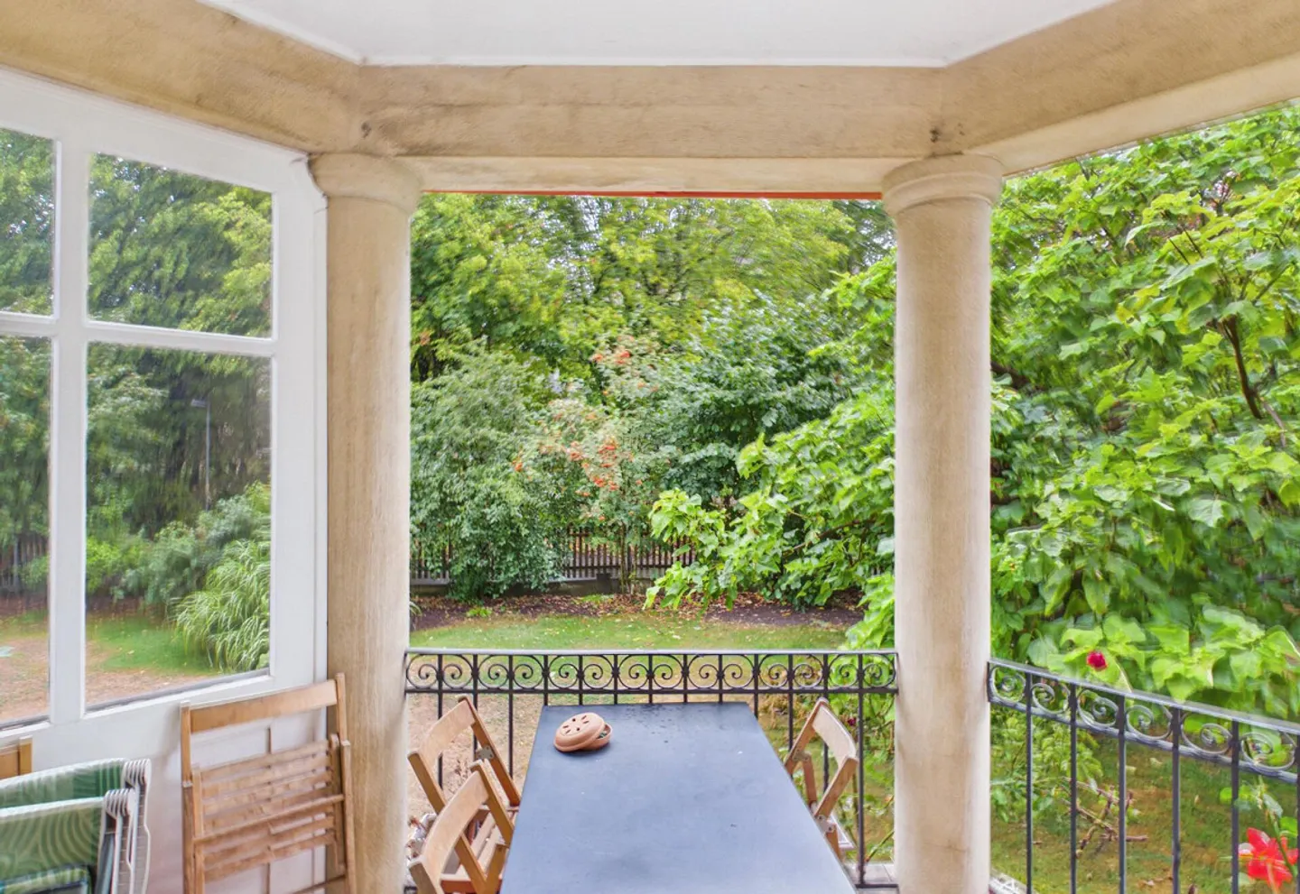 A multi-family house with character and idyllic garden area - Photo 9 of 22
