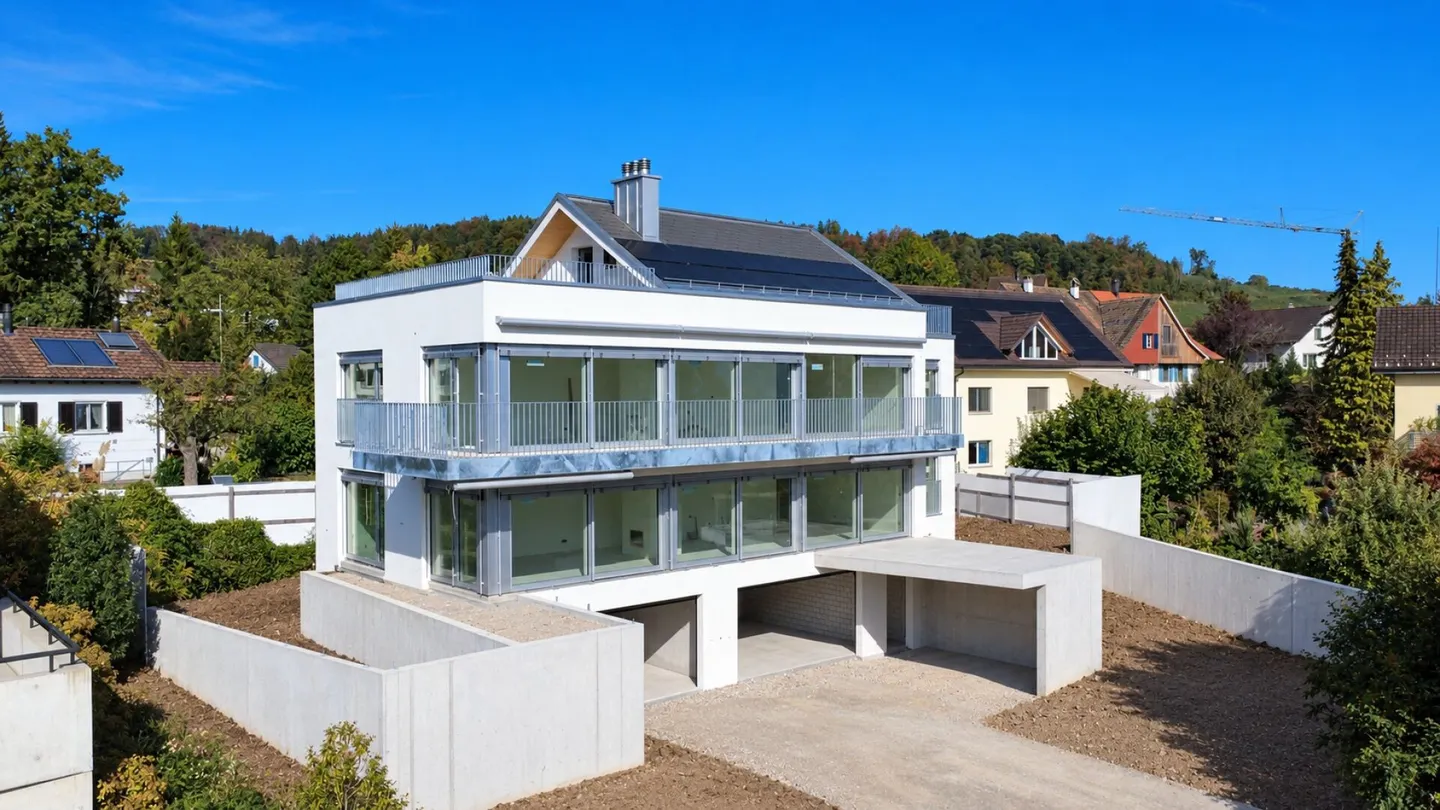 Exclusive 3.5 Room Garden Apartment with Lake View in Prime Location in Stäfa - Photo 1 of 13