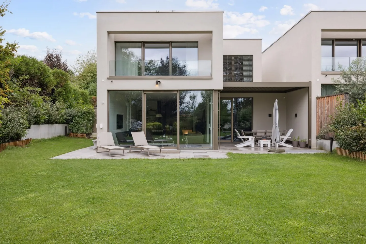 Villa contemporanea nel cuore di Vésenaz - Foto 1 di 10