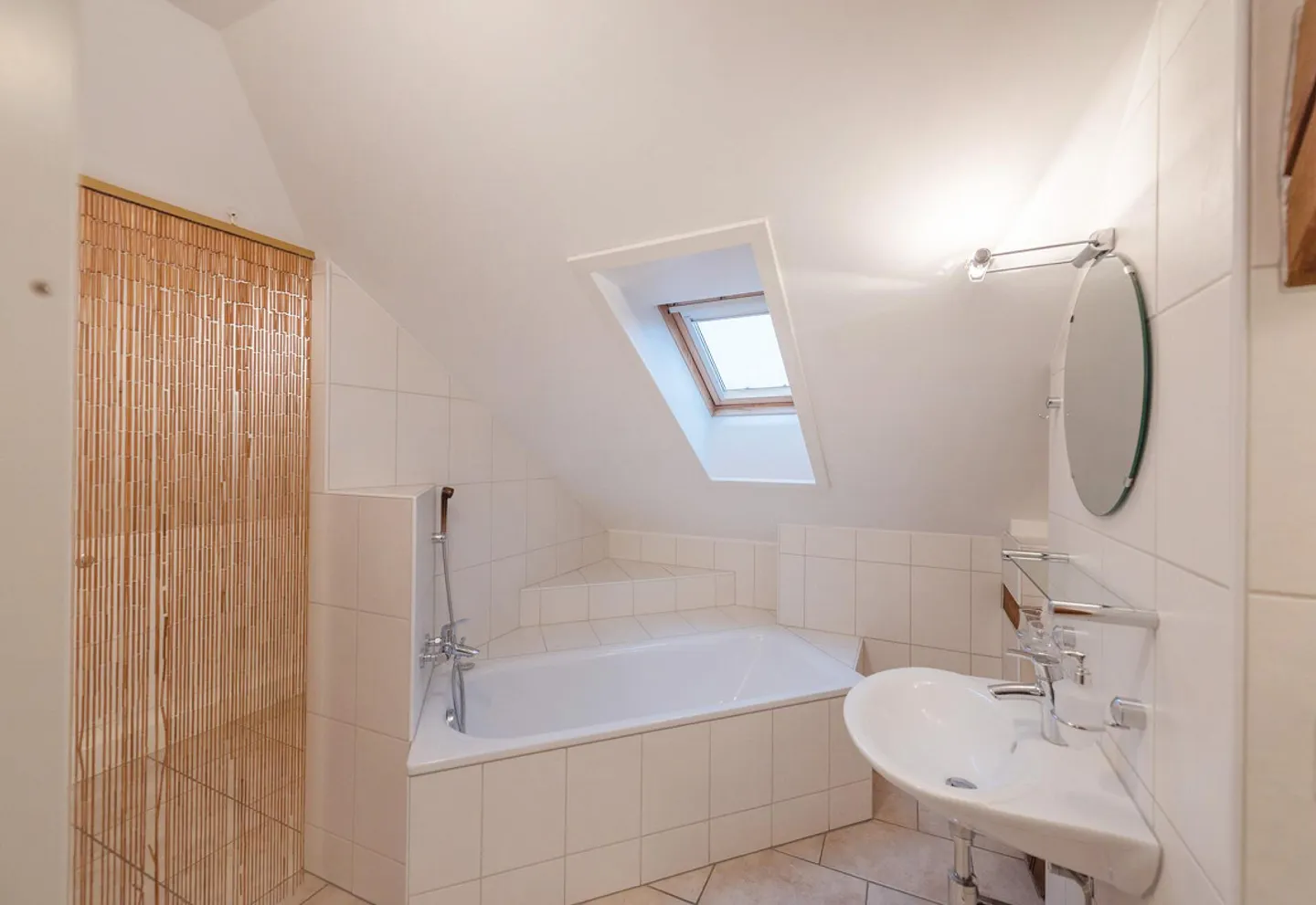 A multi-family house with character and idyllic garden area - Photo 20 of 22
