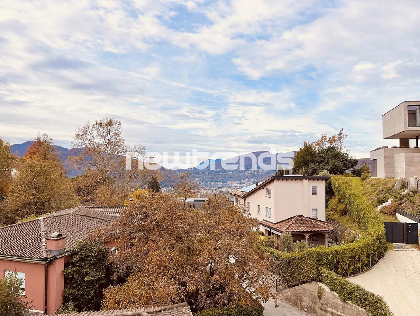 Montagnola – Arasio : penthouse 4,5 pièces avec terrasse et vue dégagée. - Photo 9 sur 14