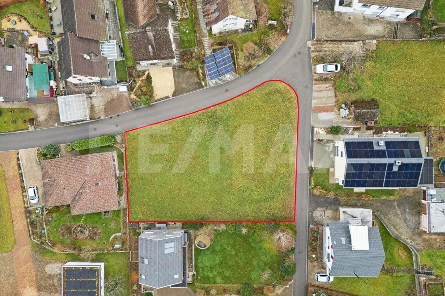 Building land in a quiet residential area on the sunny slope - Photo 1 of 13