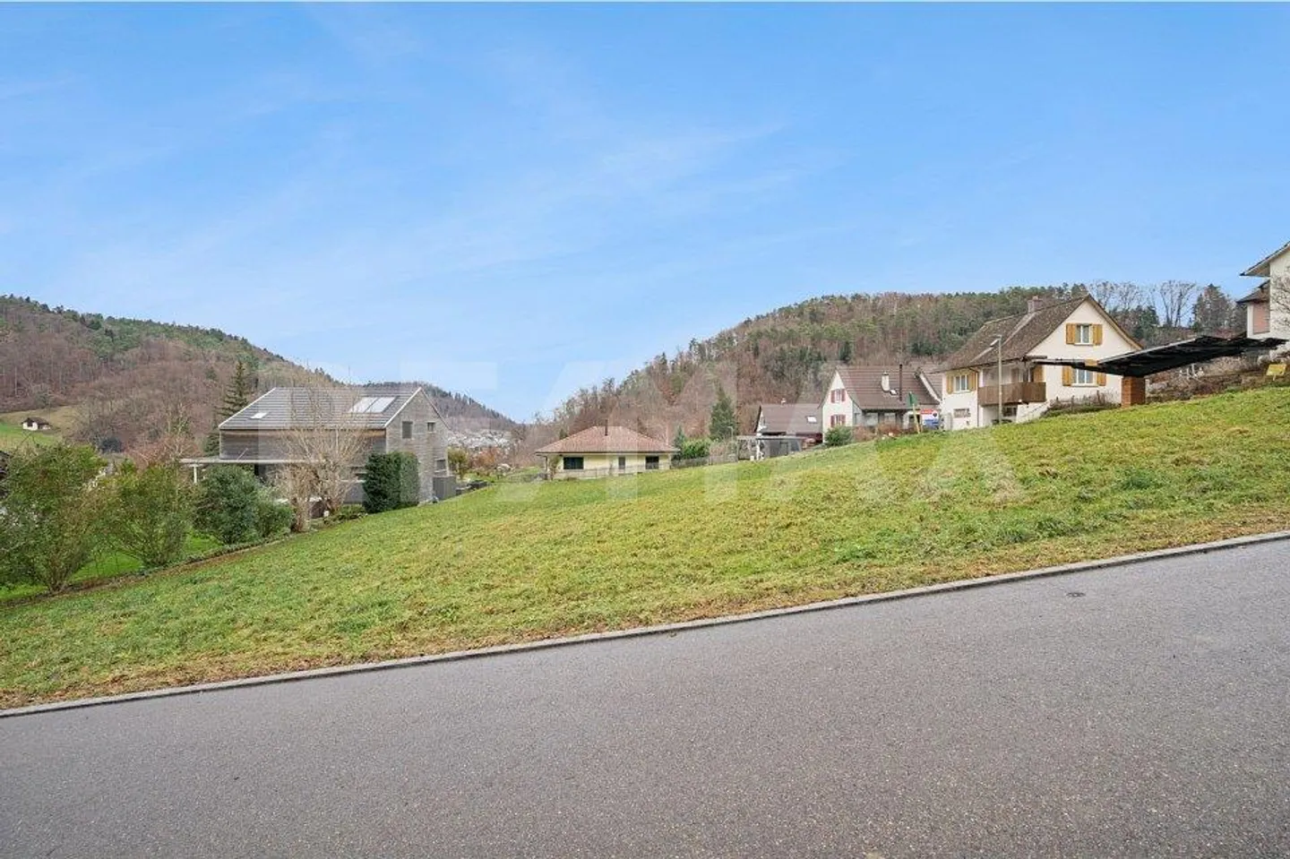Building land in a quiet residential area on the sunny slope - Photo 11 of 13