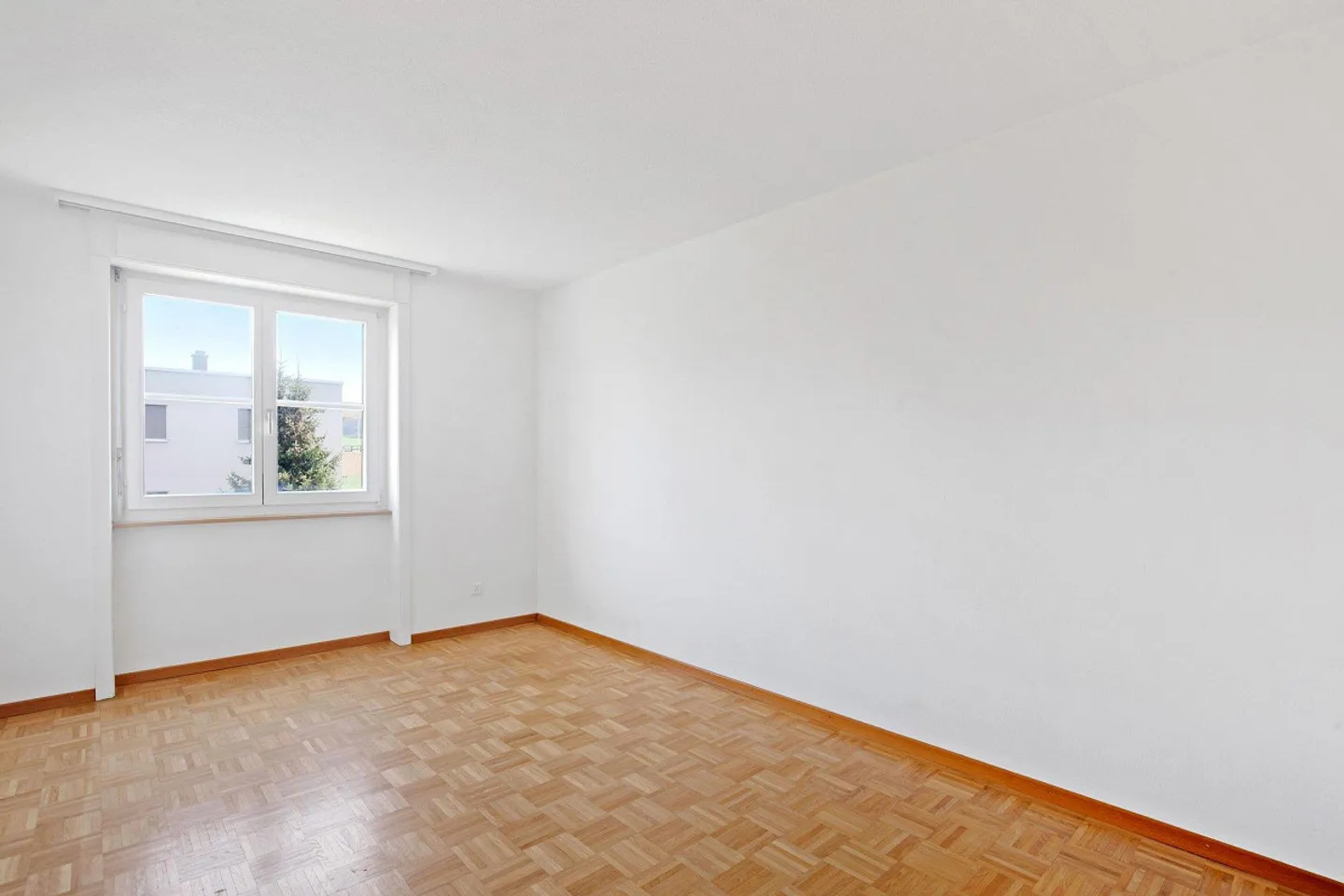 Appartement spacieux avec balcon - Photo 6 sur 8