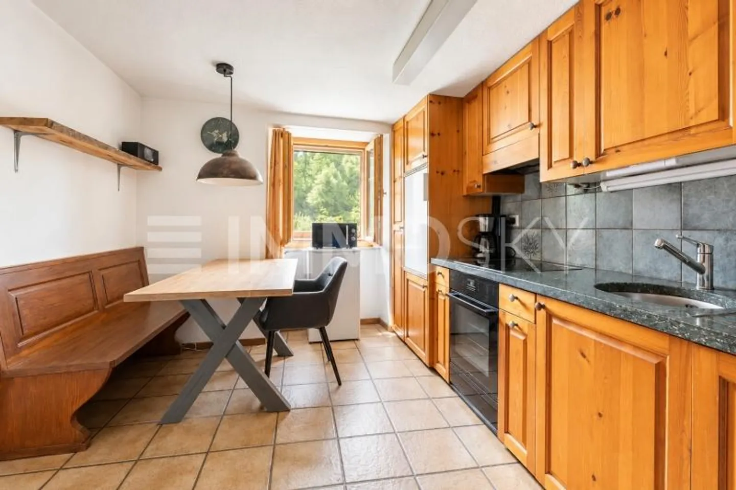 Characterful 3-Family House with Plenty of Scope for Design - Photo 2 of 7