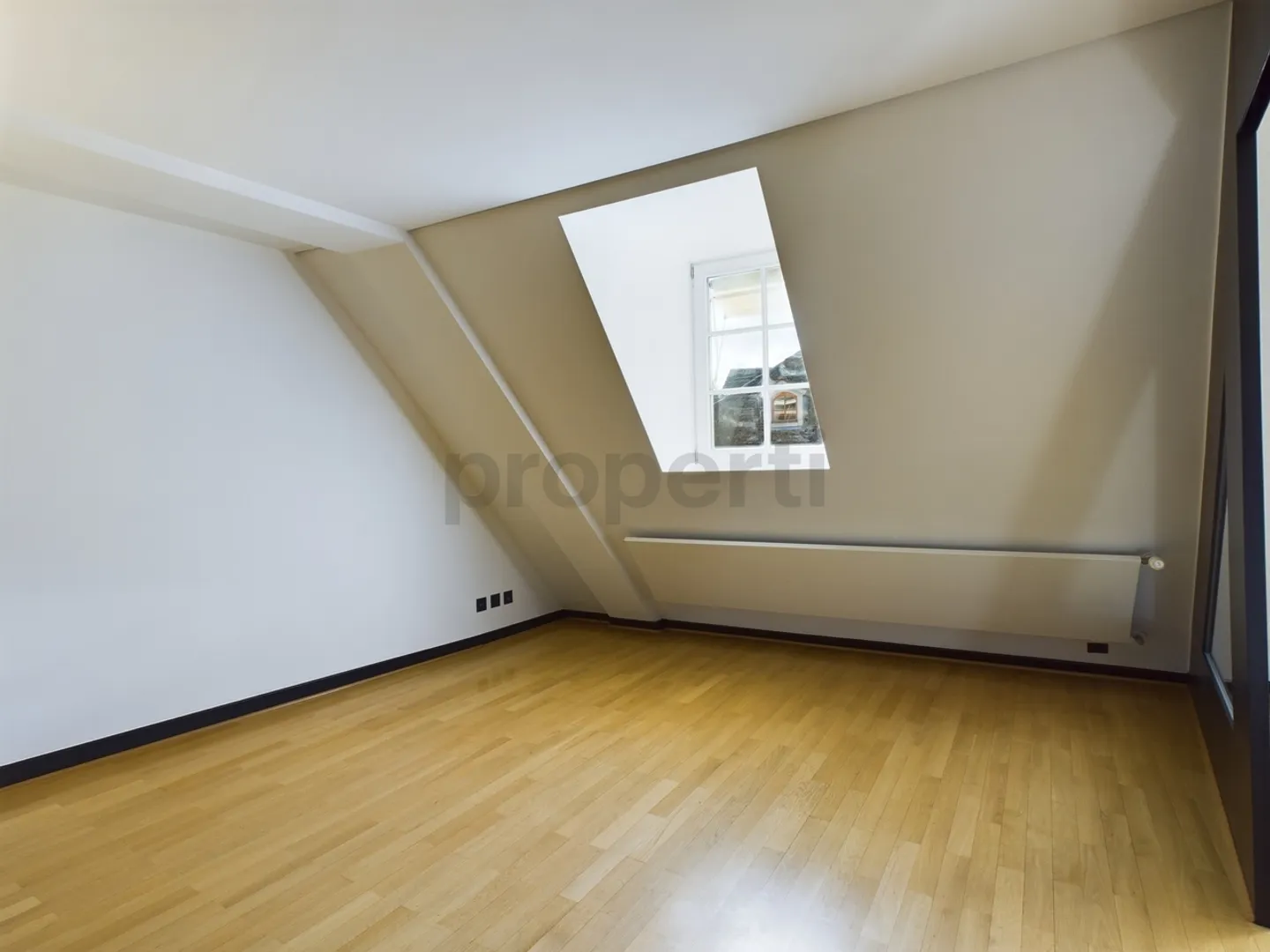 Appartamento attico unico e moderno con 3 camere a Basilea - Foto 8 di 13