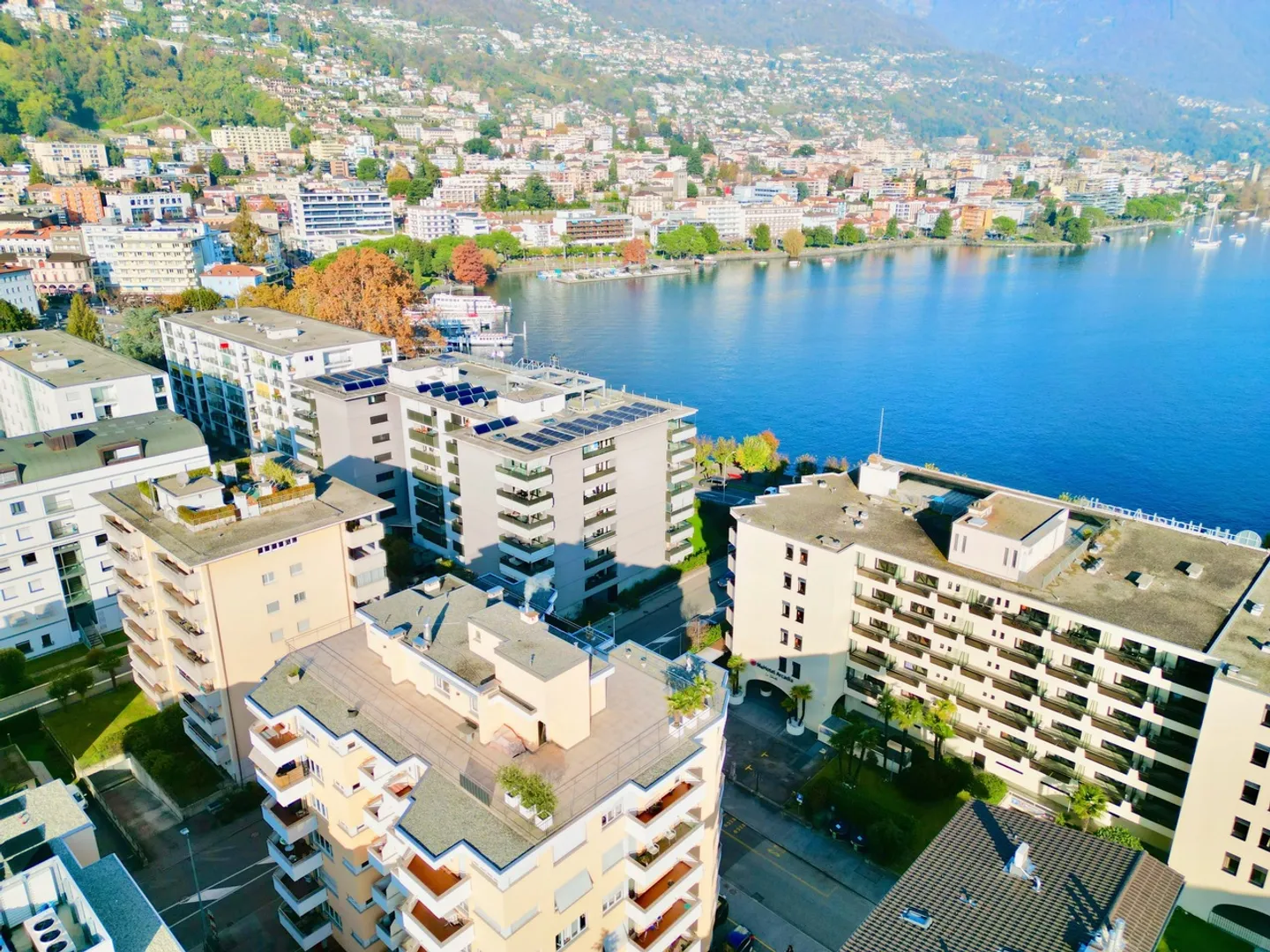 Offerta Unica: Appartamento di Vacanze in Seconda Linea dal Lago - Foto 2 di 8
