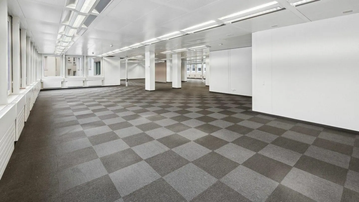 Work & View - Office with 371 m² and rooftop terrace in the heart of the city - Photo 3 of 11