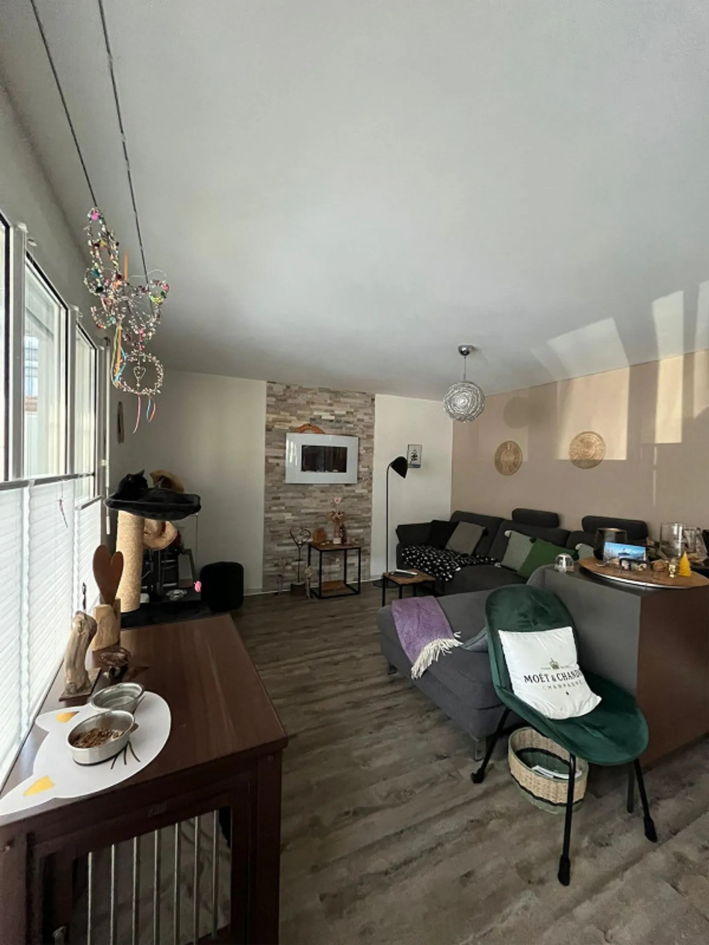 Maison individuelle en bande de 6,5 pièces - Photo 2 sur 11