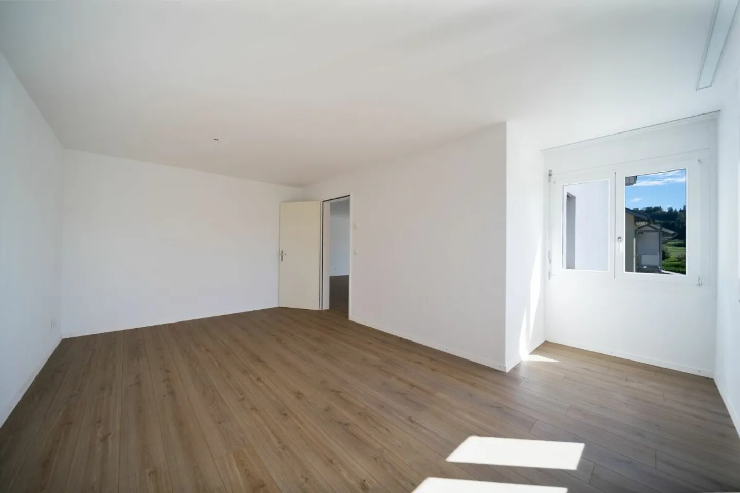 Bright 4.5-room apartment with winter garden - Photo 8 of 11