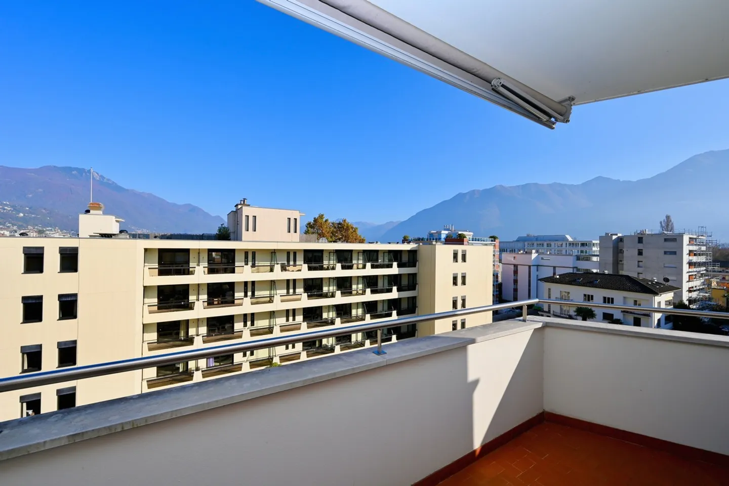 Offerta Unica: Appartamento di Vacanze in Seconda Linea dal Lago - Foto 6 di 8