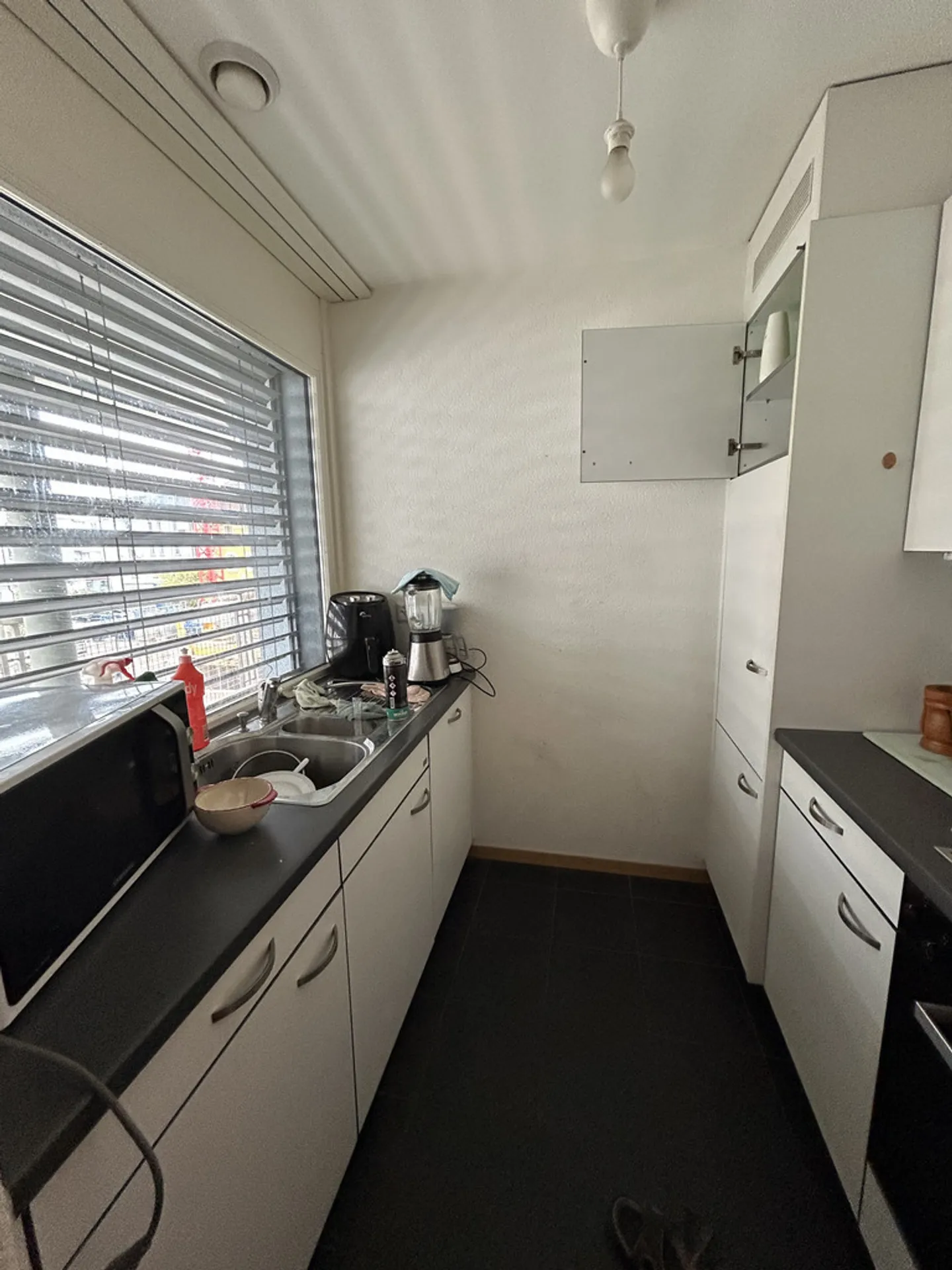 Large studio in the center of Renens available - Photo 3 of 7