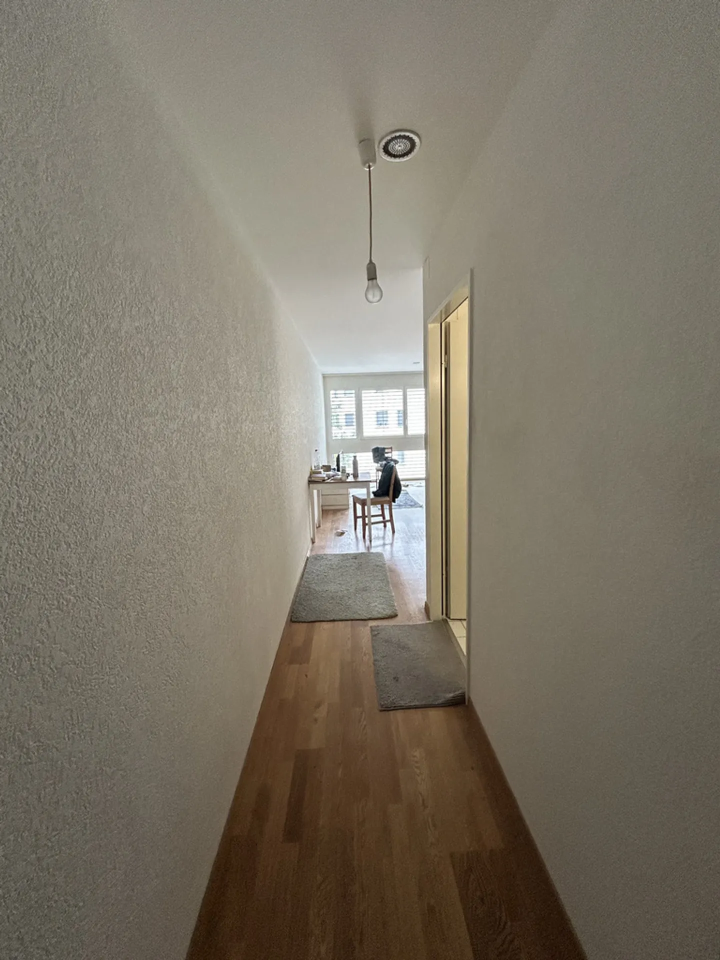 Large studio in the center of Renens available - Photo 6 of 7