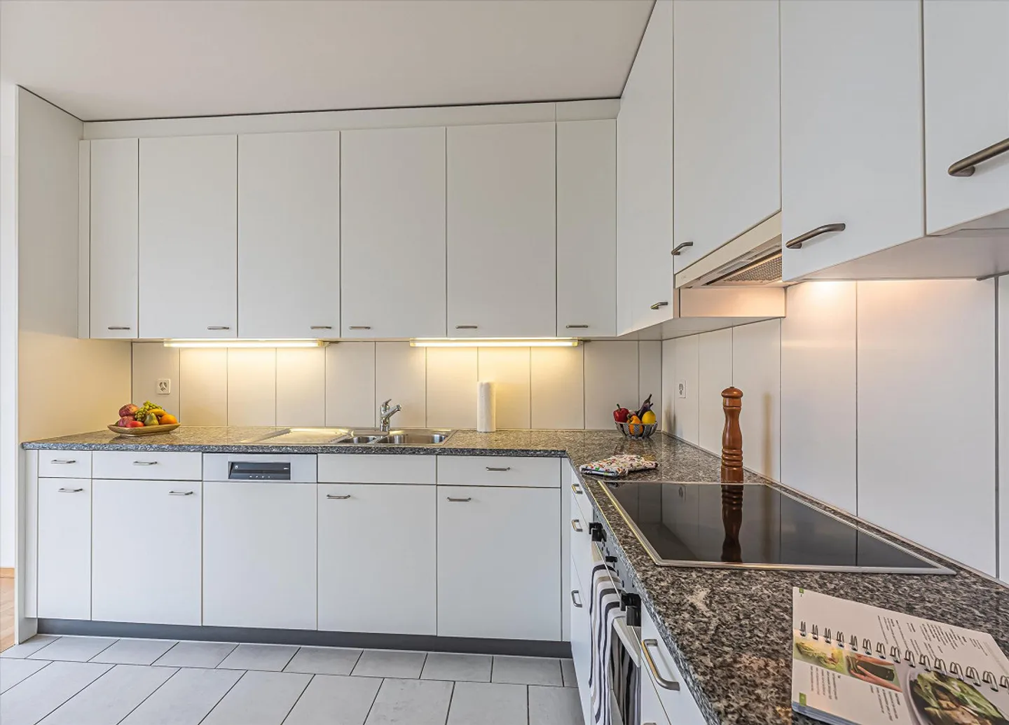 RENT WITHOUT DEPOSIT - Modern 5.5 Room Apartment near SBB - Photo 2 of 9