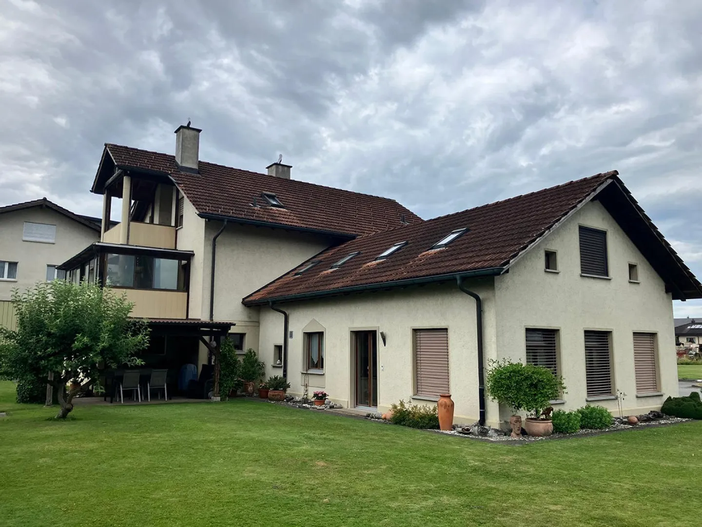 Geräumiges Einfamilienhaus mit Garten - Foto 1 von 22