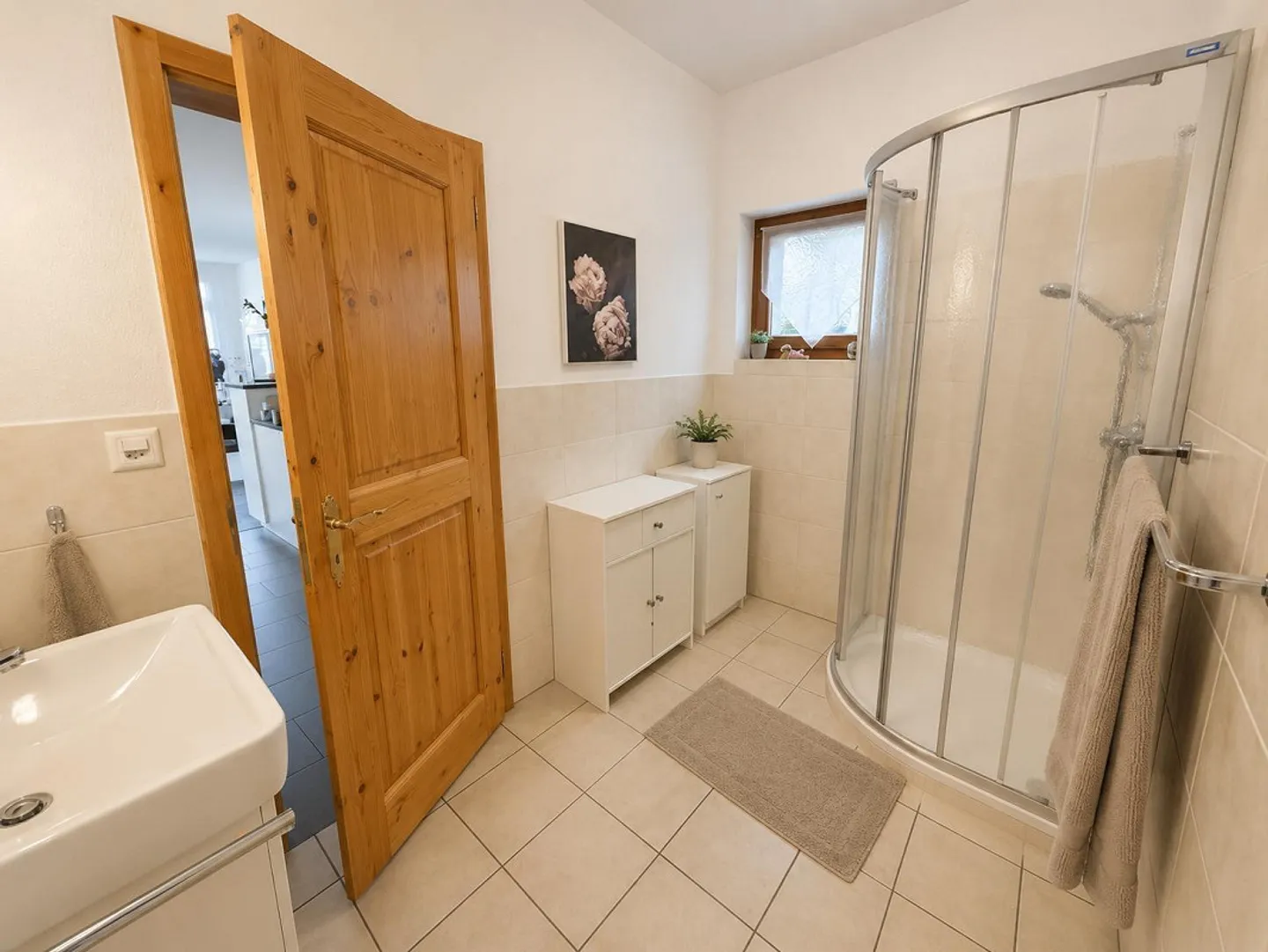 Geräumiges Einfamilienhaus mit Garten - Foto 7 von 22