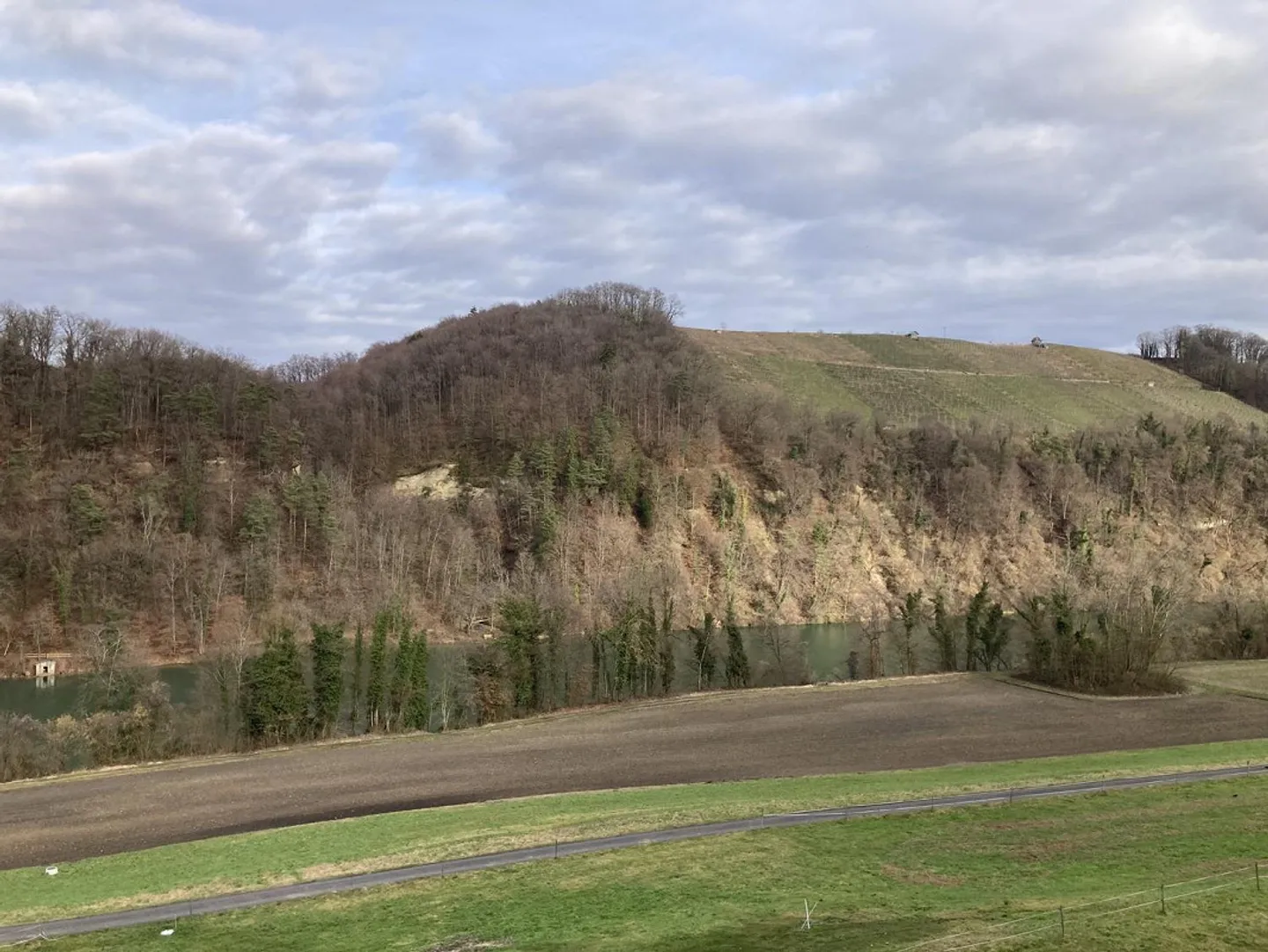 Bright 4½-room apartment near the Rhine river - Photo 11 of 13