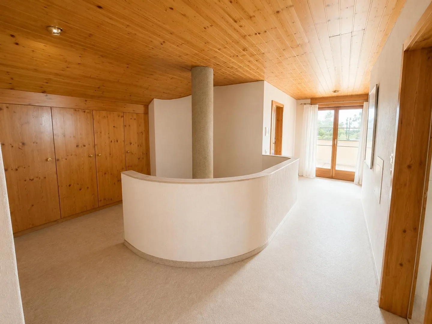 Geräumiges Einfamilienhaus mit Garten - Foto 13 von 22