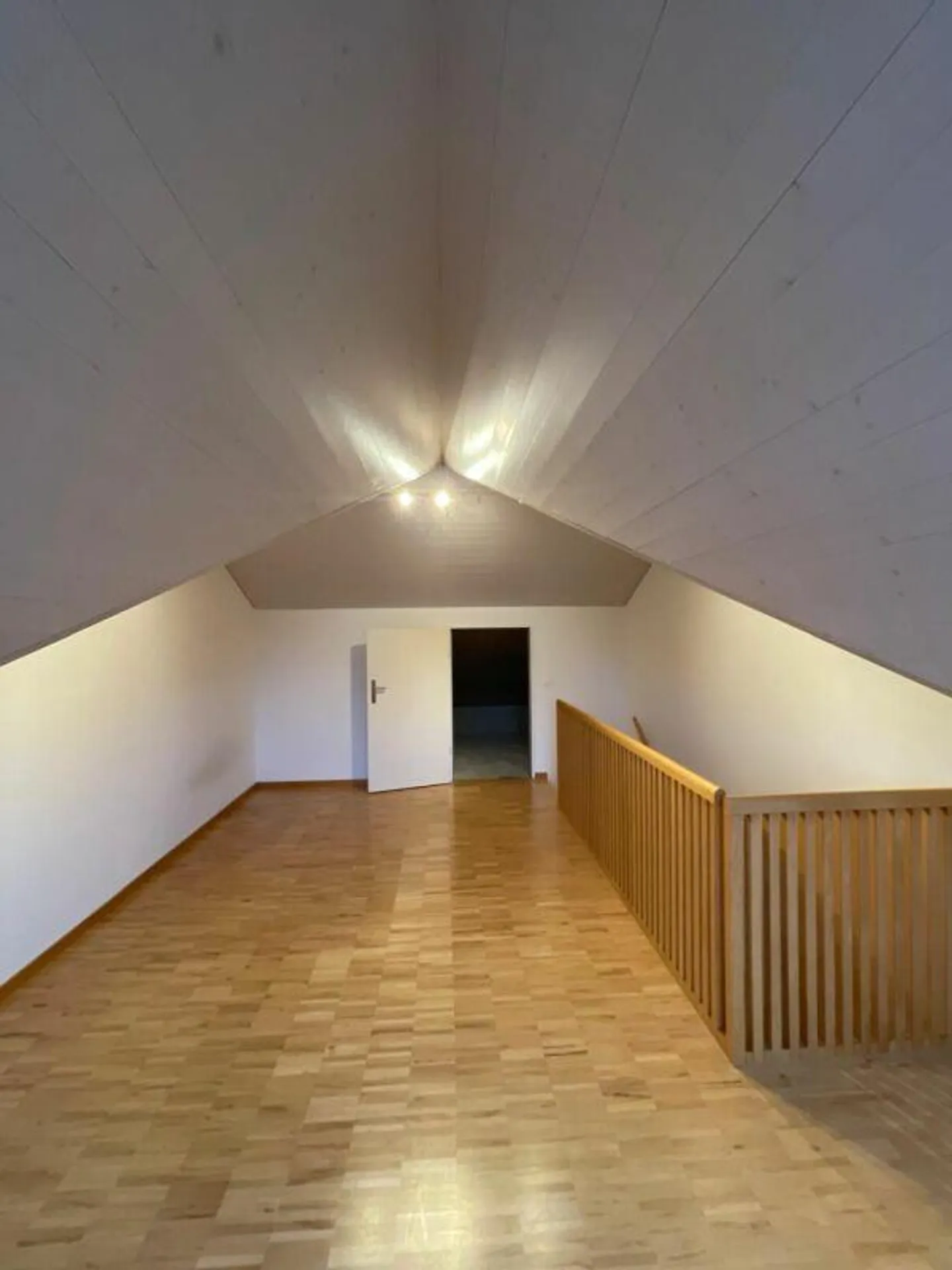 Casa a schiera da sogno con carattere di benessere in un ambiente tranquillo - Foto 5 di 14