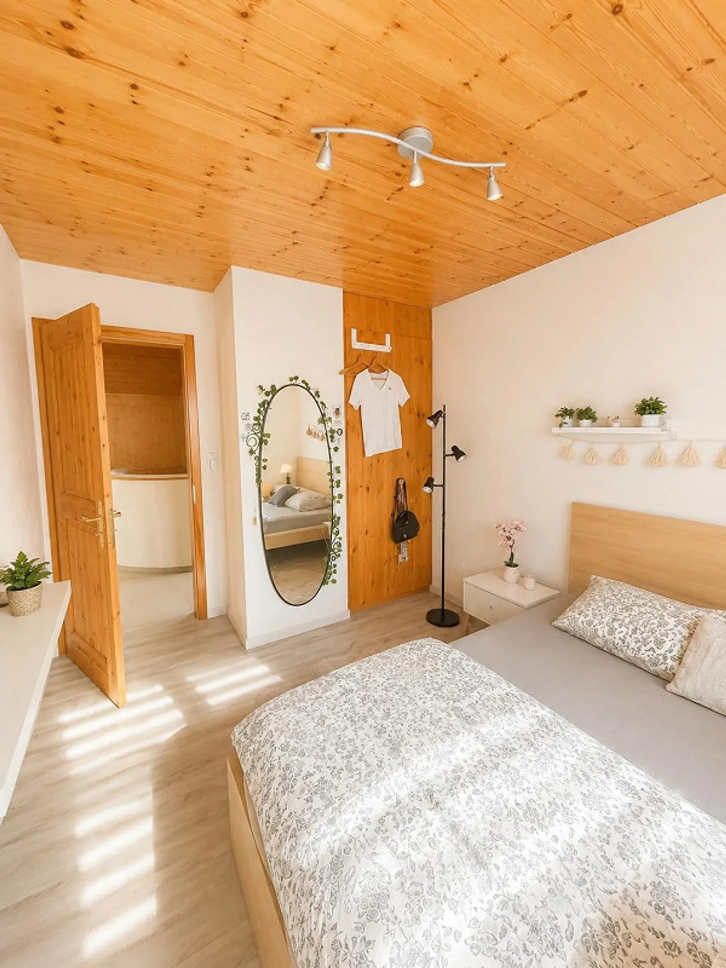 Geräumiges Einfamilienhaus mit Garten - Foto 14 von 22