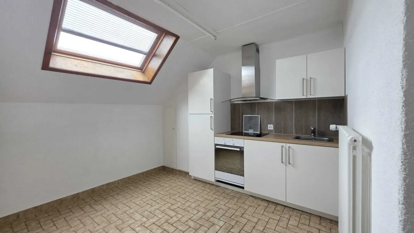 Bellissimo appartamento di 3 locali con balcone - Foto 1 di 9