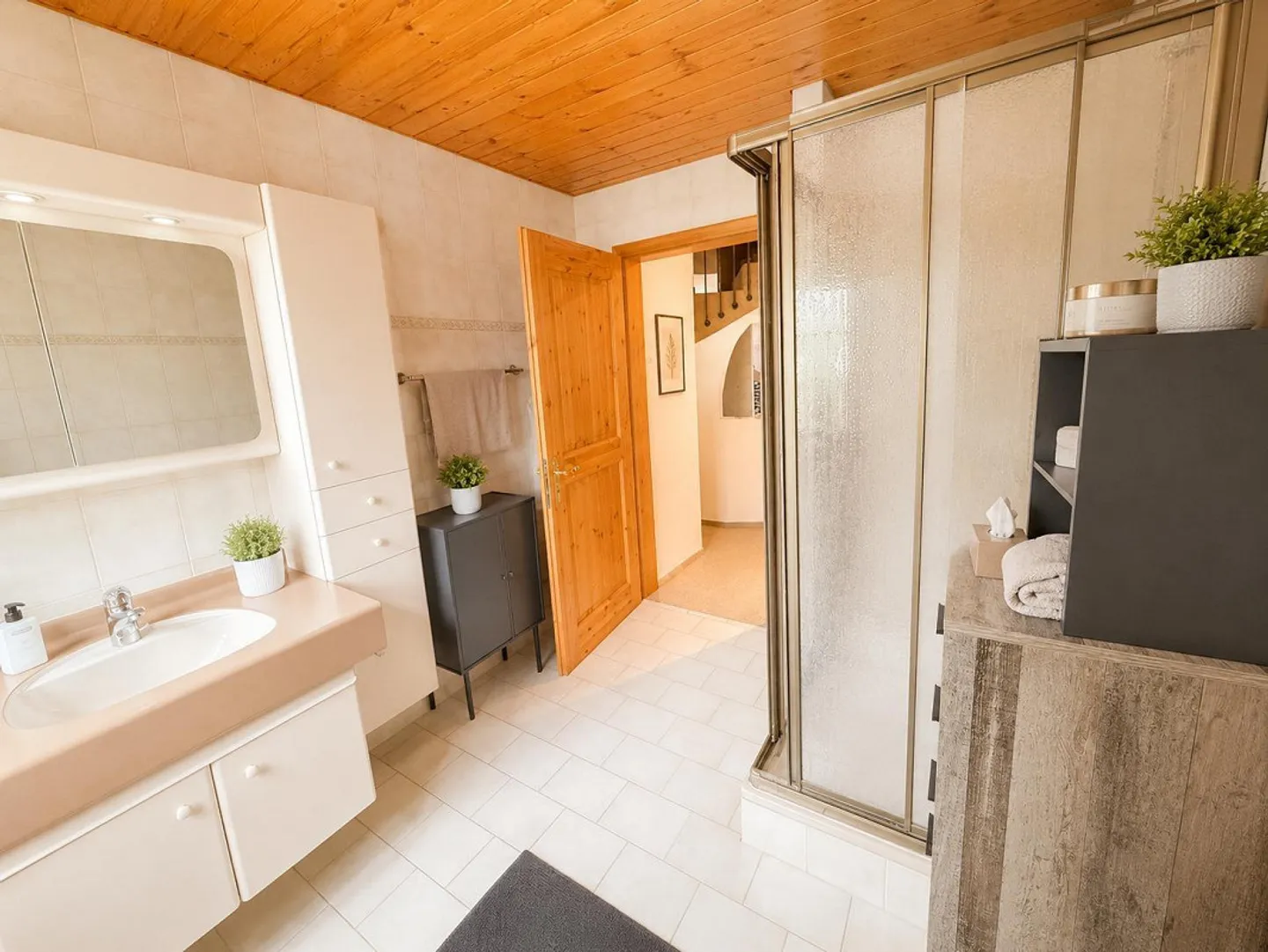 Geräumiges Einfamilienhaus mit Garten - Foto 18 von 22
