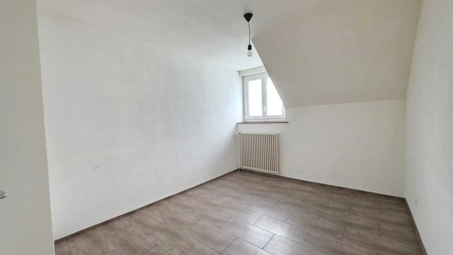 Bellissimo appartamento di 3 locali con balcone - Foto 6 di 9