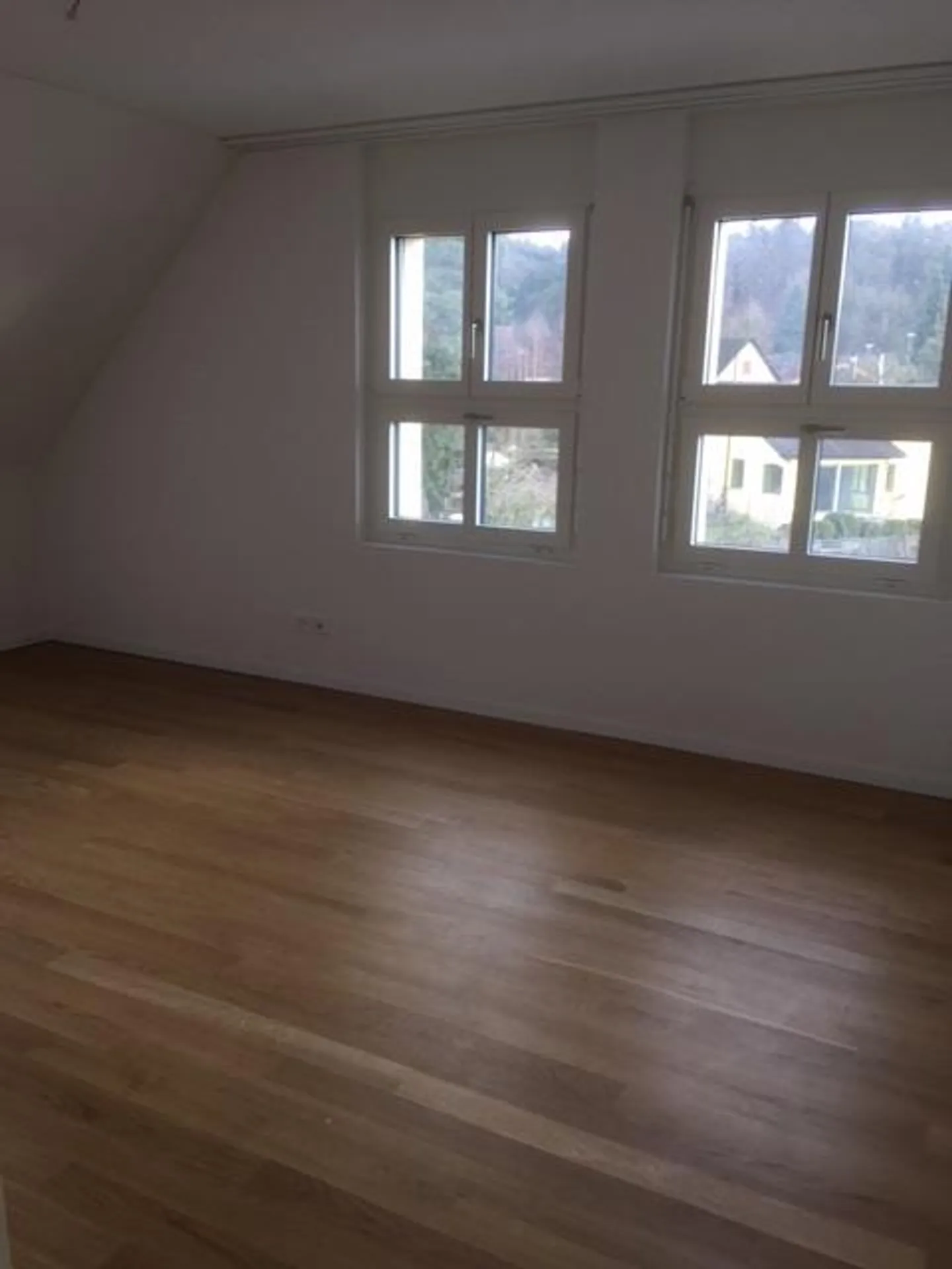 Accogliente appartamento mansardato di 4,5 locali in posizione attraente - Foto 7 di 12