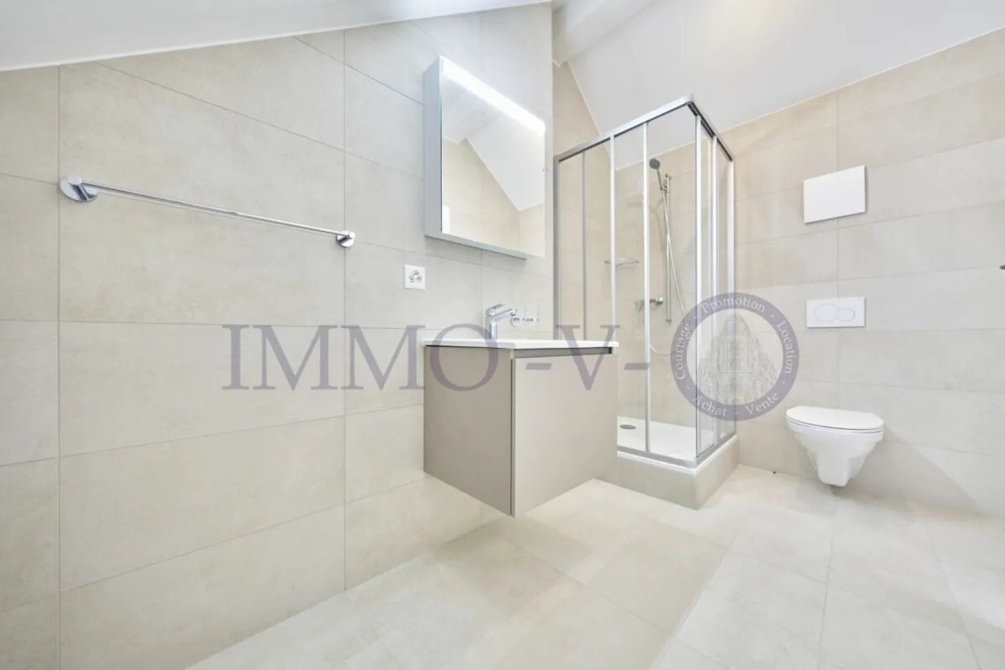 DUPLEX CON ALTO VALORE E BEL VOLUME - Foto 5 di 10