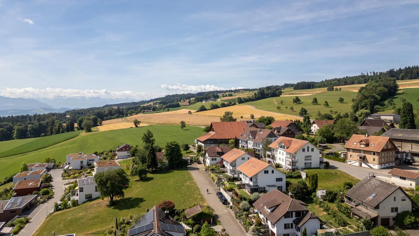 On the sunny side of Freiamt – Family home with a view - Photo 2 of 12