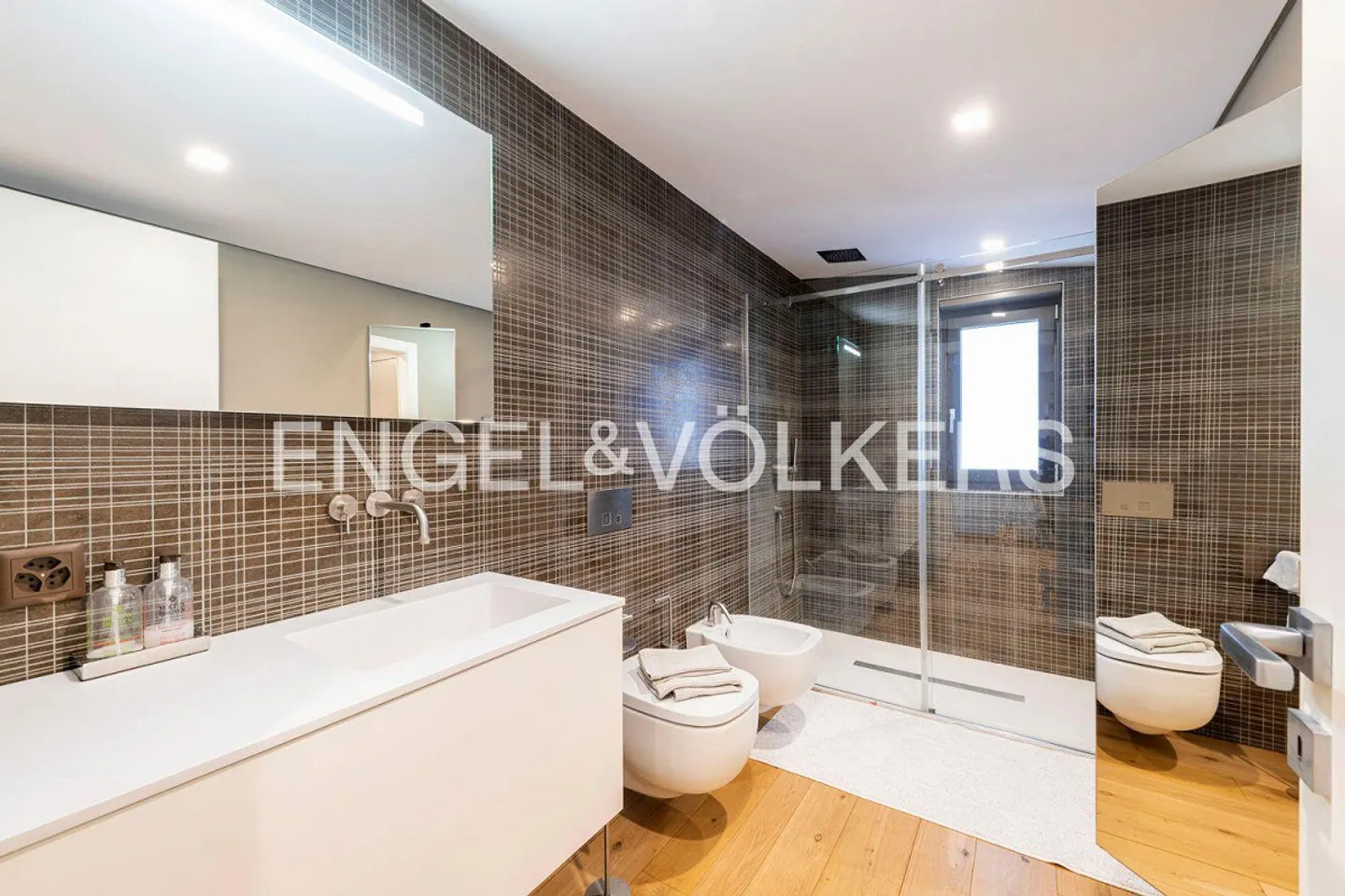 Modern and Elegant Design Villa with Pool - Photo 12 of 13