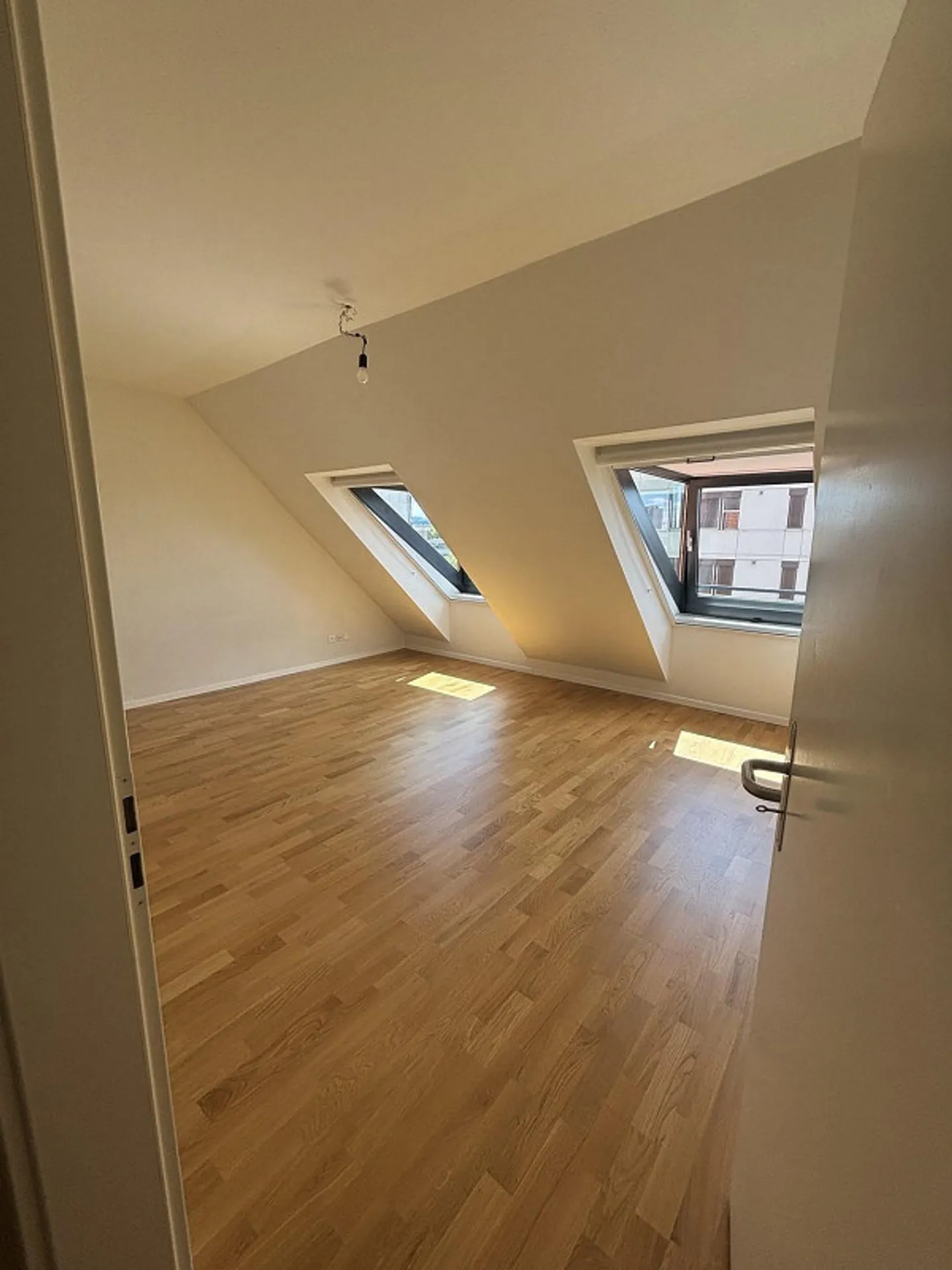 Appartement 4,5 pièces au-dessus des toits de Bienne - Photo 11 sur 13