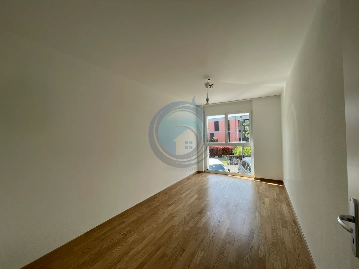 MAGNIFICENT 4.5-ROOM APARTMENT - Photo 7 of 15