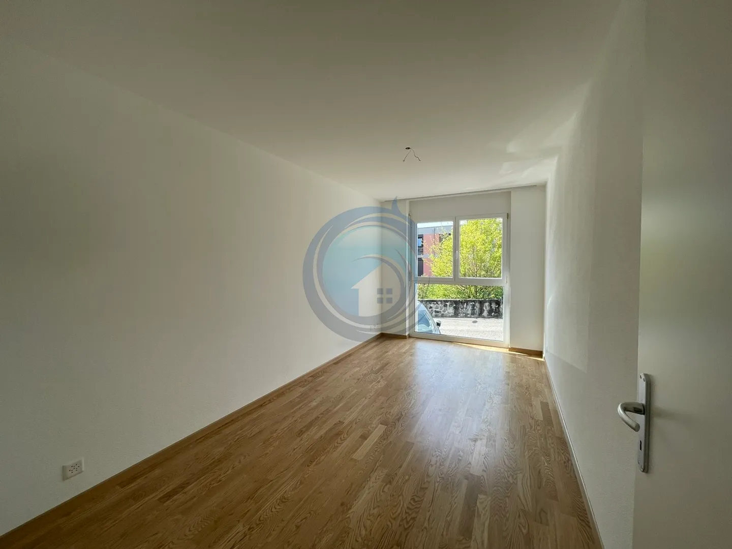 MAGNIFICENT 4.5-ROOM APARTMENT - Photo 8 of 15