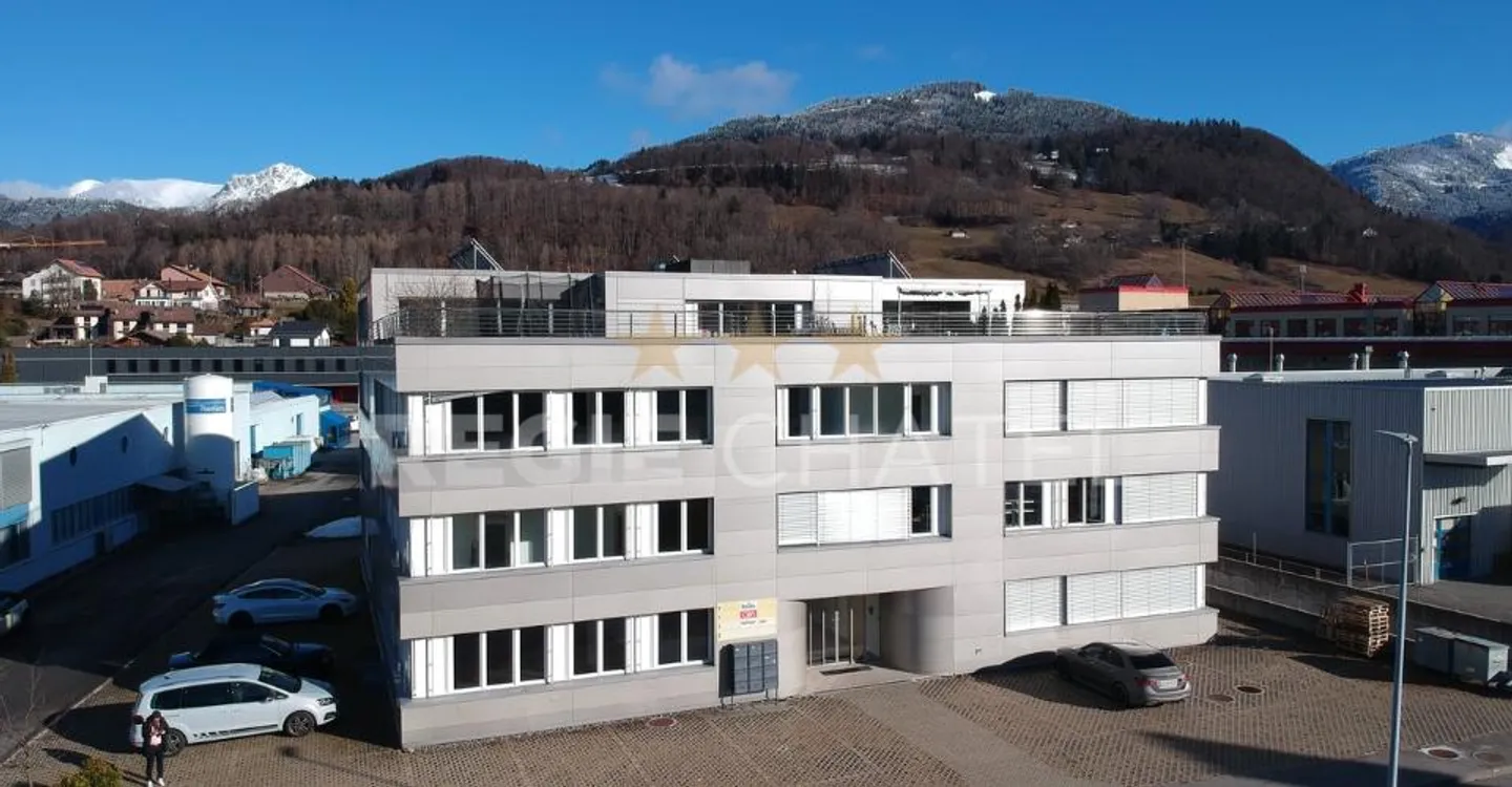 For rent commercial premises - Photo 2 of 2