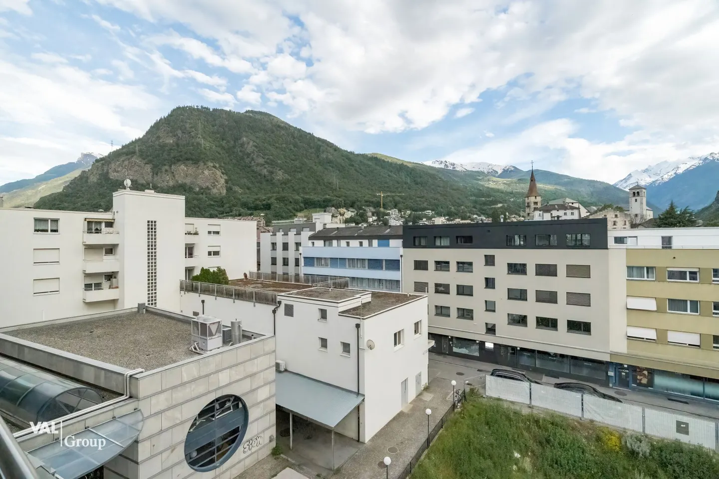 Bright, furnished apartment in an excellent, central location in the heart of Visp - Photo 12 of 13