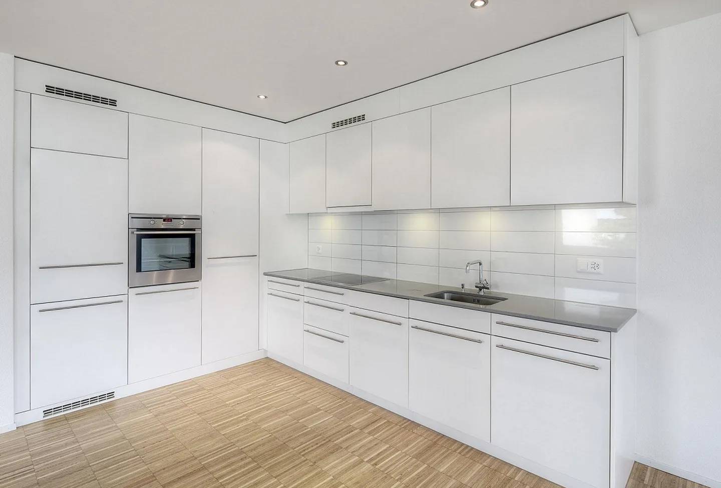 Rent without deposit - Joy of living starts at home - Photo 3 of 12