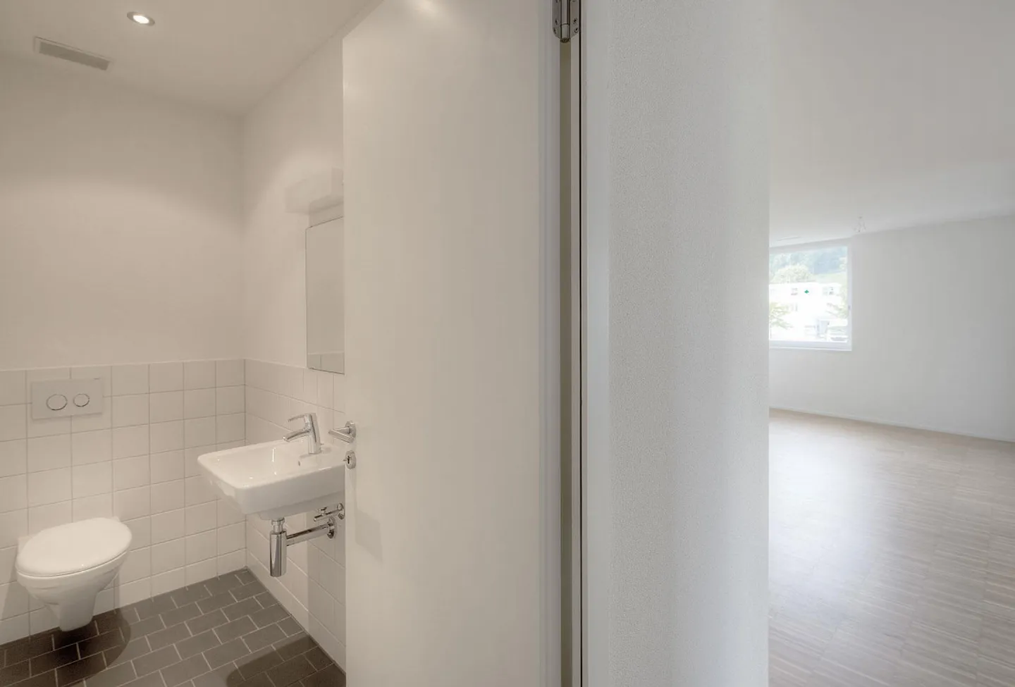 Rent without deposit - Joy of living starts at home - Photo 6 of 12