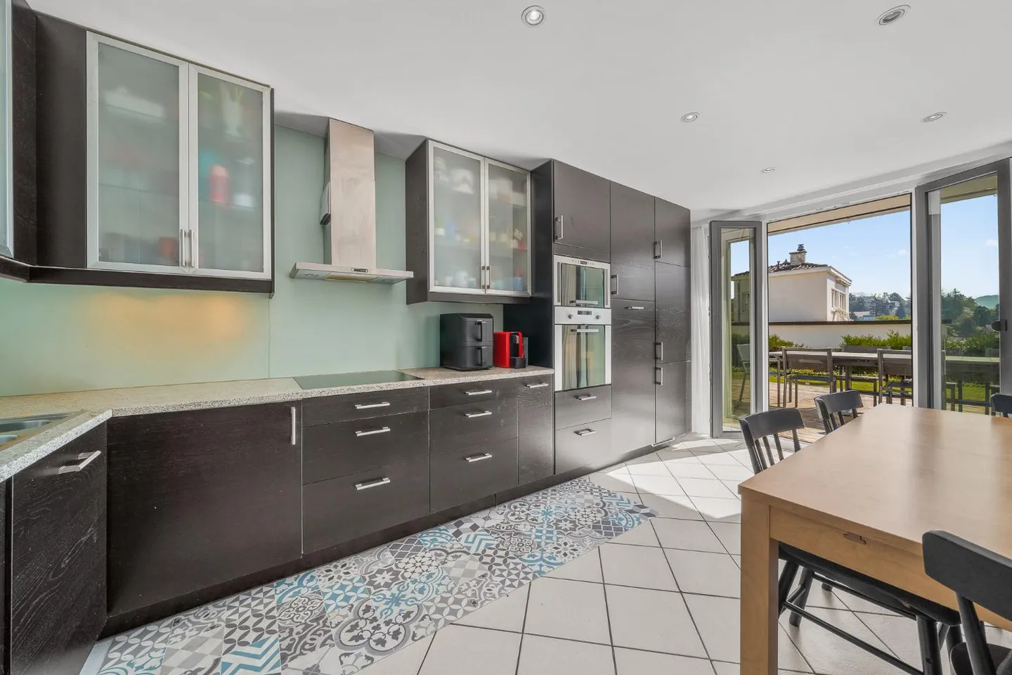 Splendida casa indipendente di 5,5 locali + studio con ingresso indipendente - giardino - Foto 2 di 18