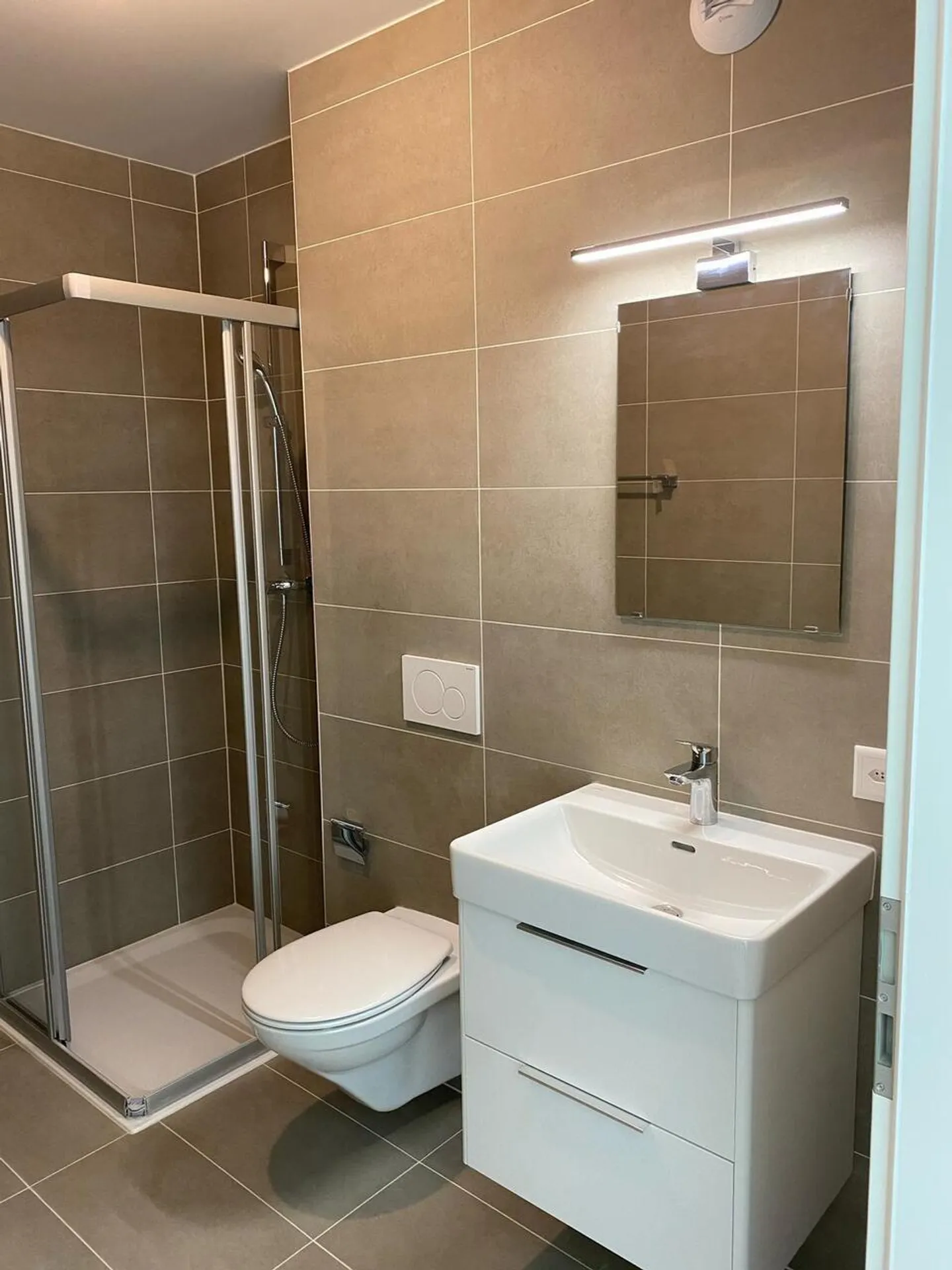 Studio on the 3rd and top floor - Rental contract from 01.09.2026 to 30.06.2027 - Photo 7 of 7