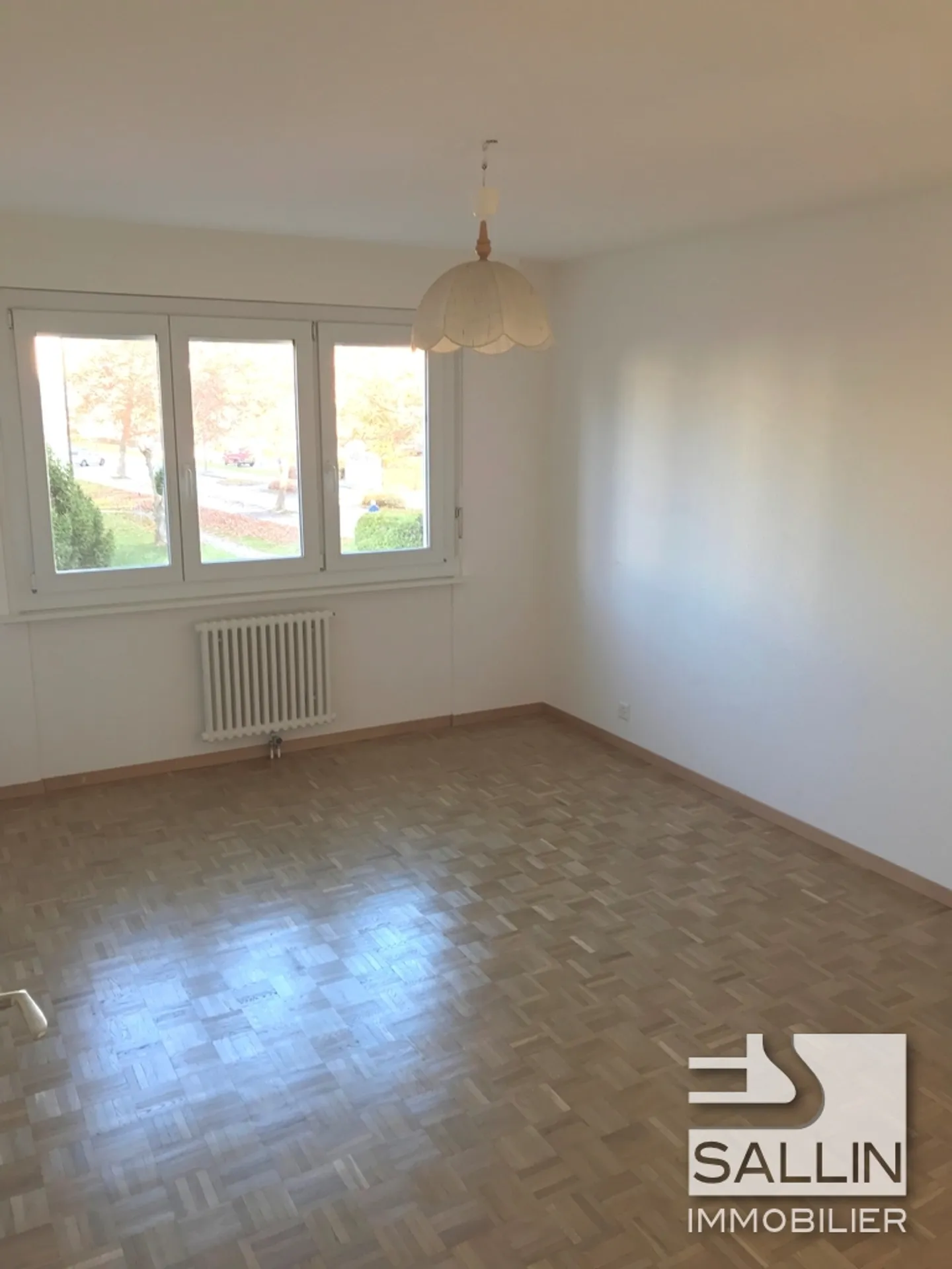 Bellissimo e spazioso appartamento con 4,5 stanze - Foto 6 di 9