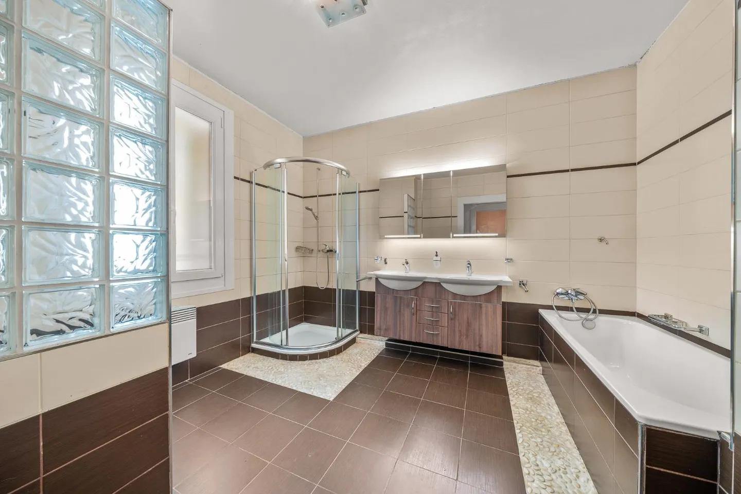 Splendida casa indipendente di 5,5 locali + studio con ingresso indipendente - giardino - Foto 13 di 18