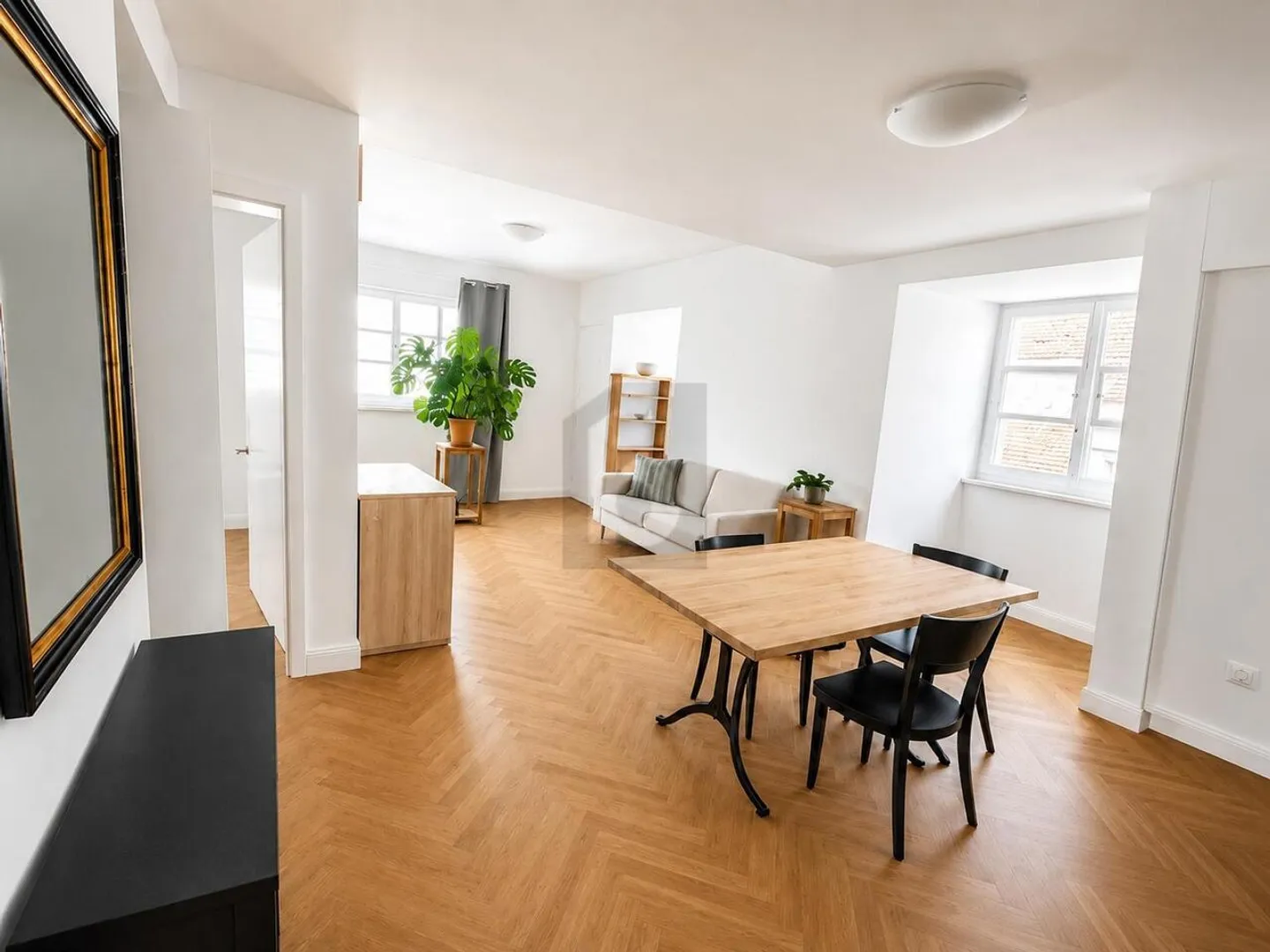 Renovierte Wohnung mit Fischgratparkett - Foto 1 von 5