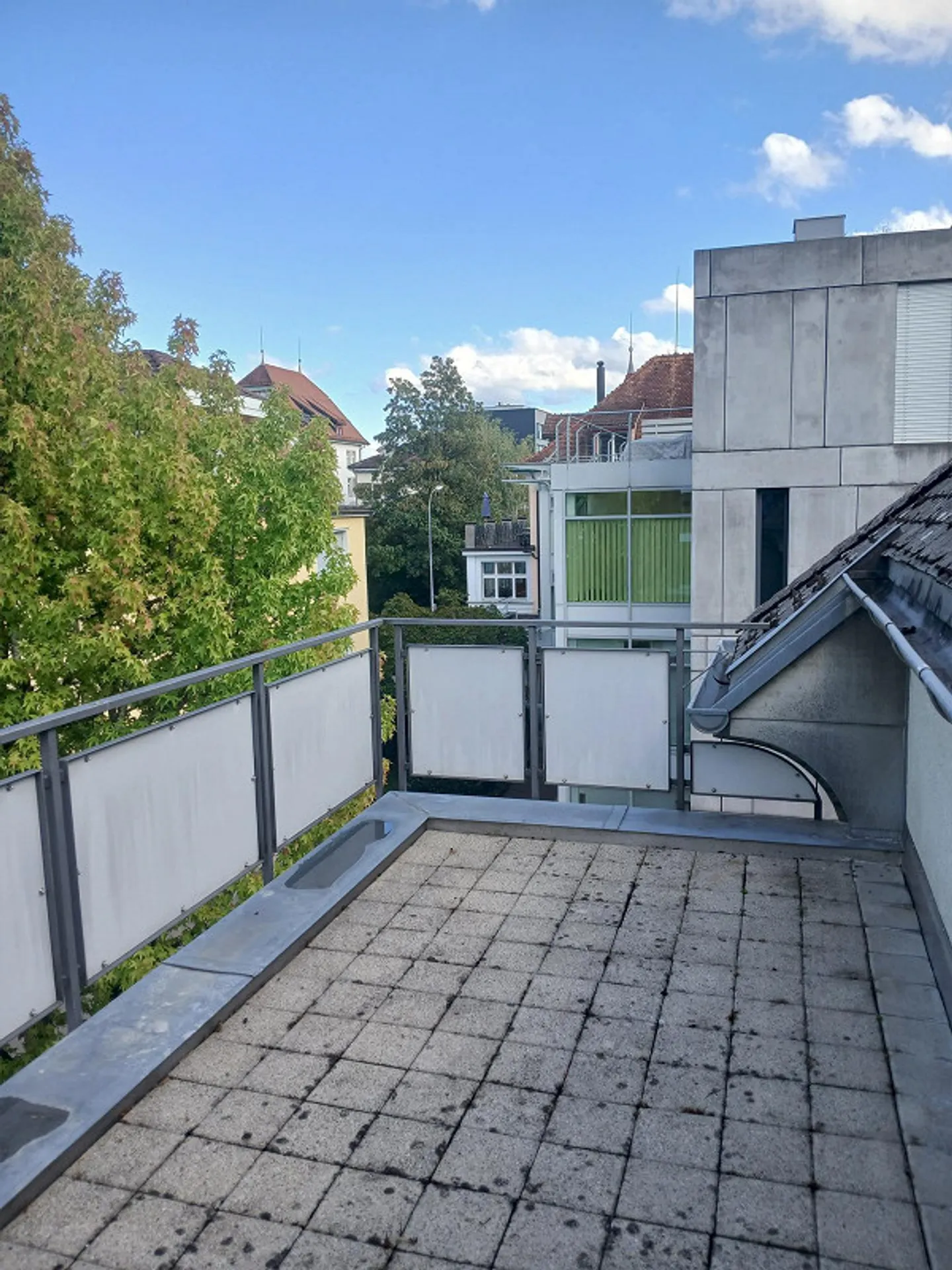Central 4.5 Room Maisonette Apartment with Terrace - Photo 6 of 14