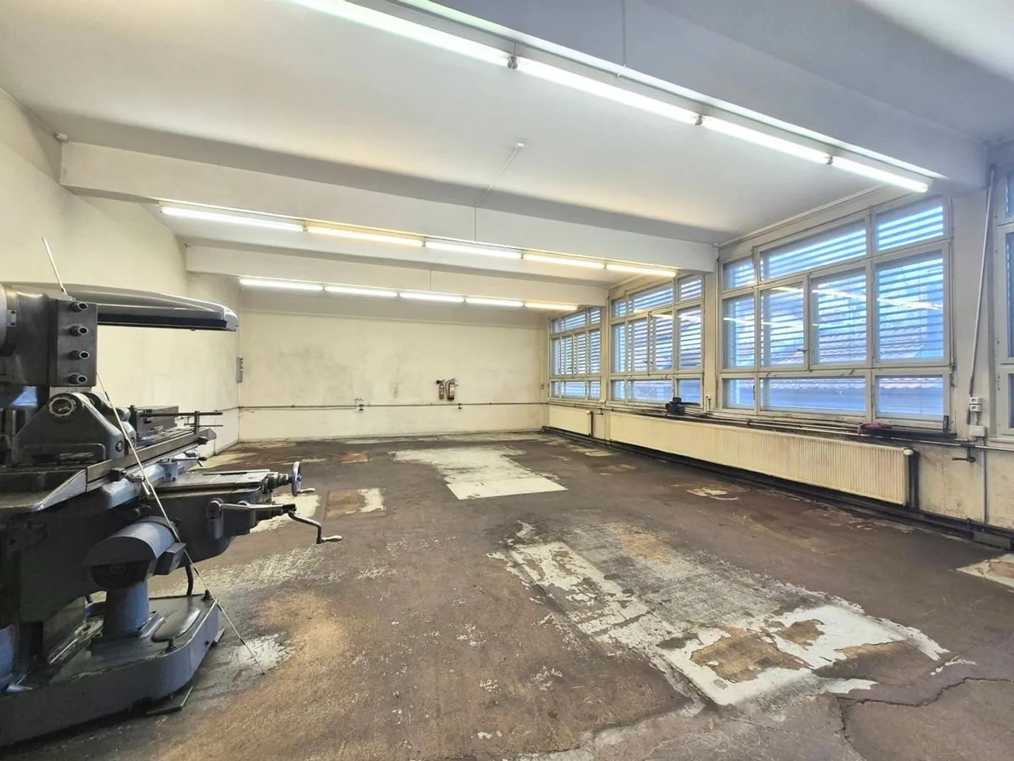 Commercial / Storage / Workshop - Photo 1 of 3